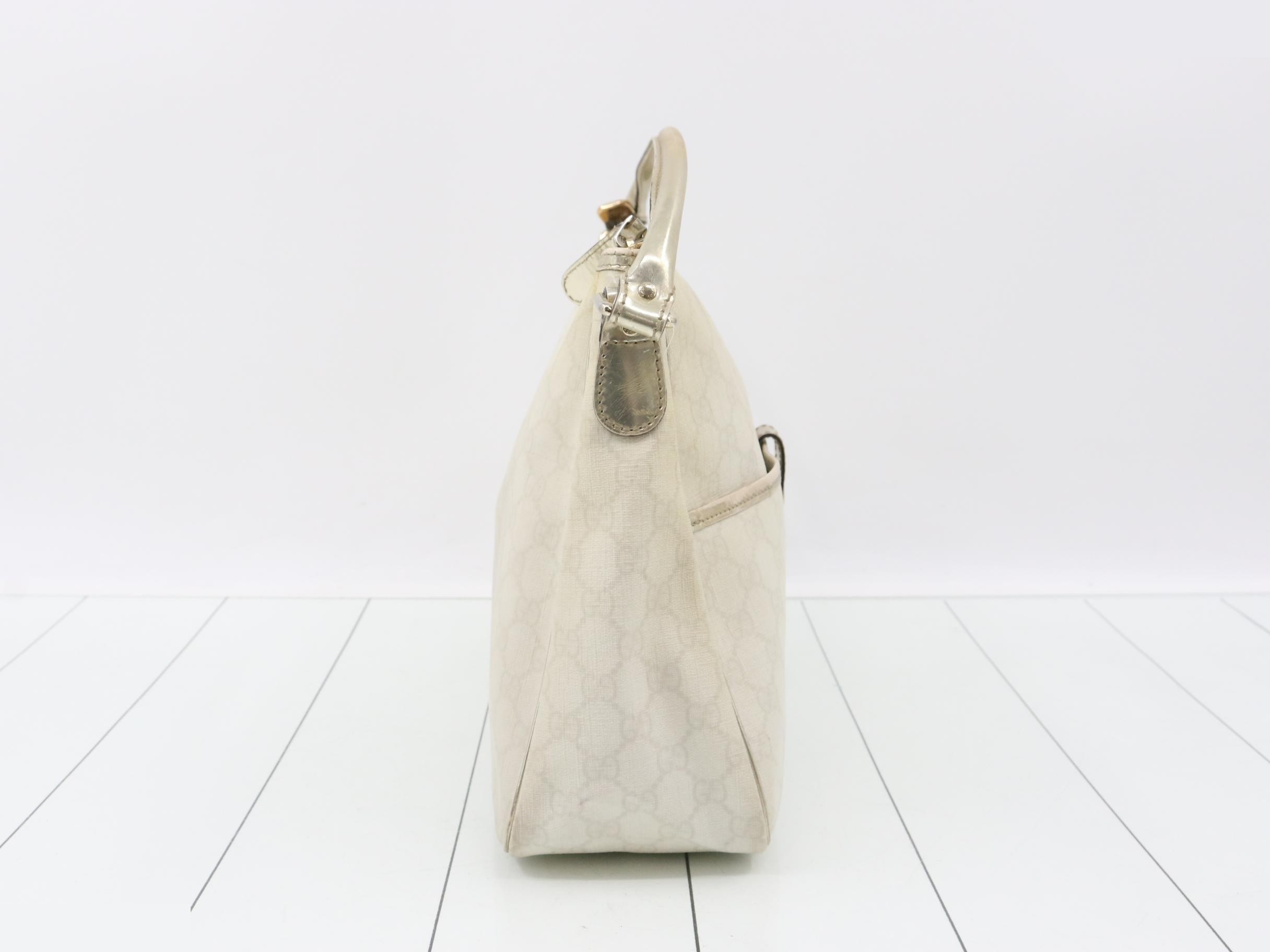 GG Supreme One-Shoulder Bag — view 4