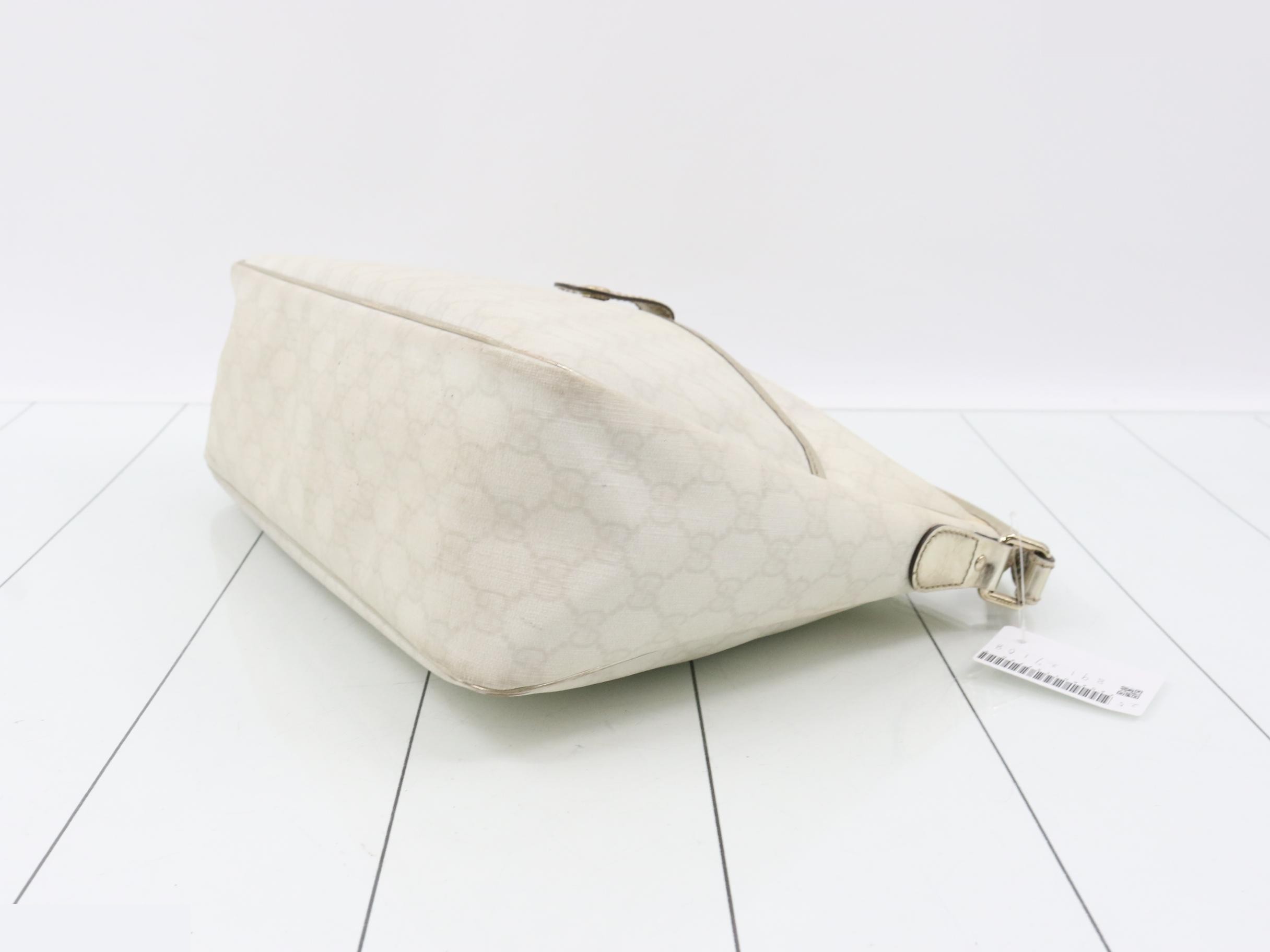 GG Supreme One-Shoulder Bag — view 6
