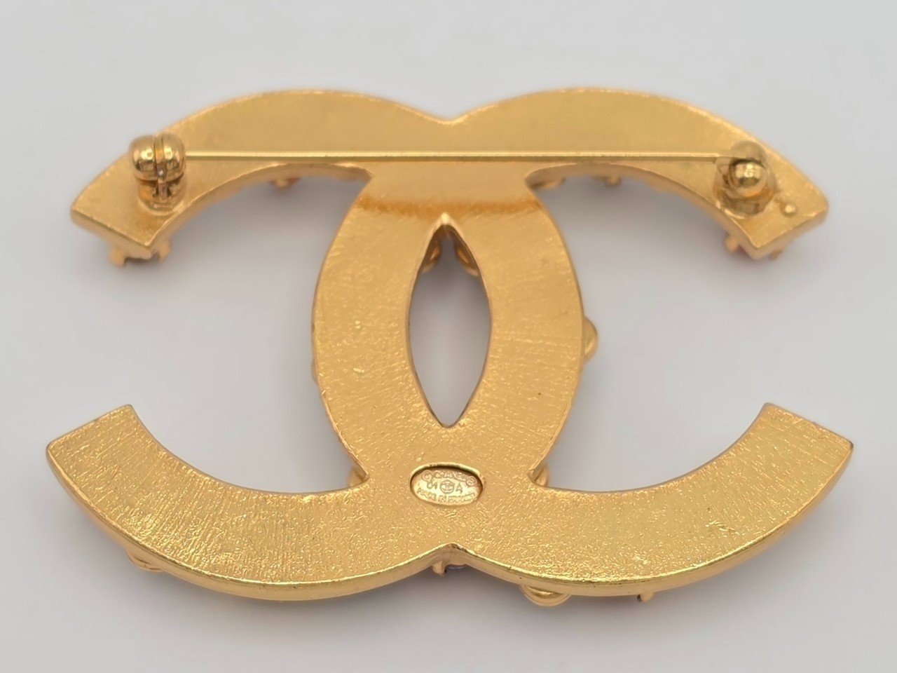 brooch — view 4