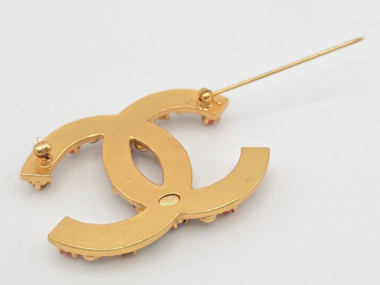brooch — view 5