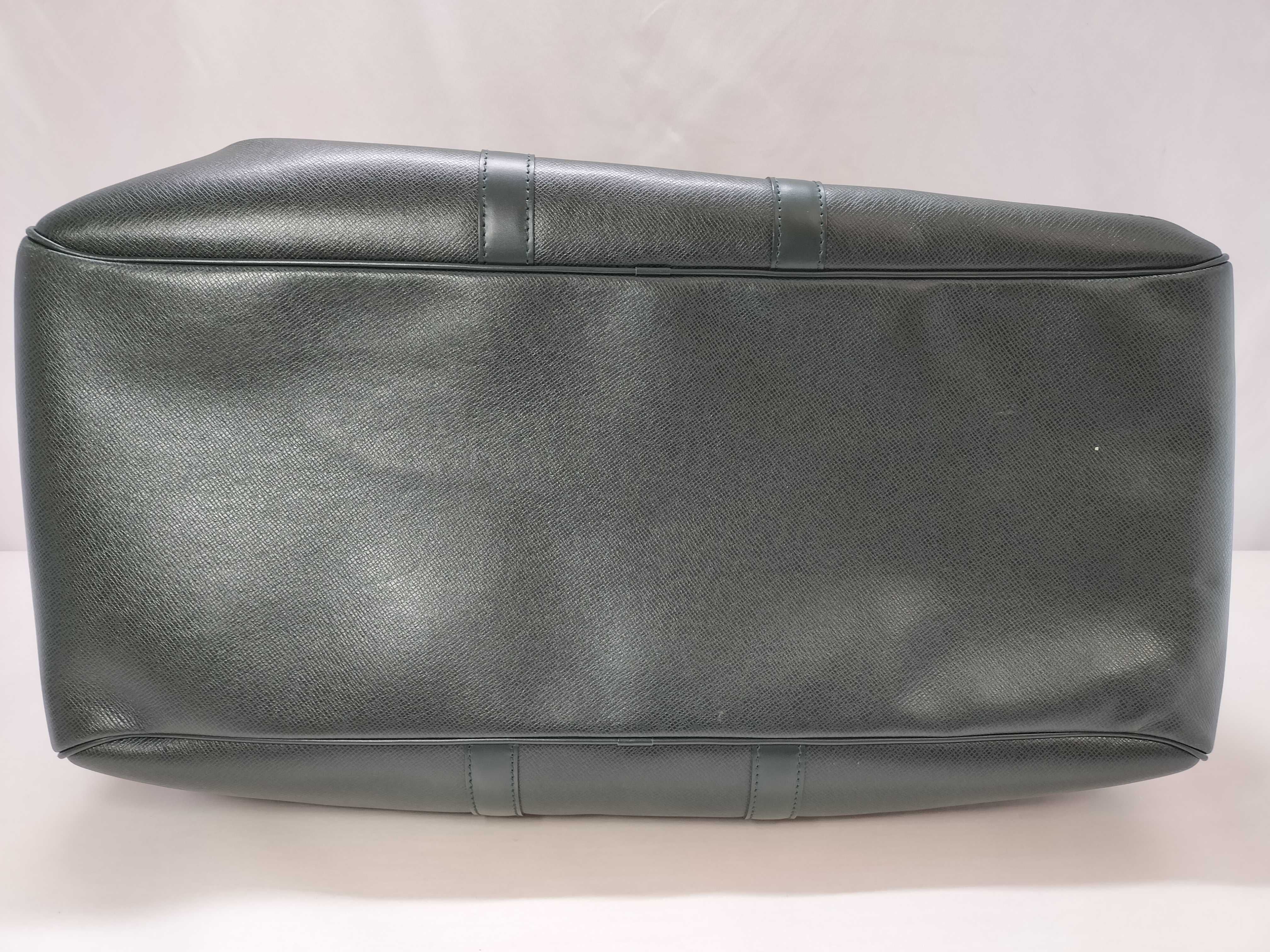 Taiga Leather Kendall GM Boston Bag M30114 — view 15