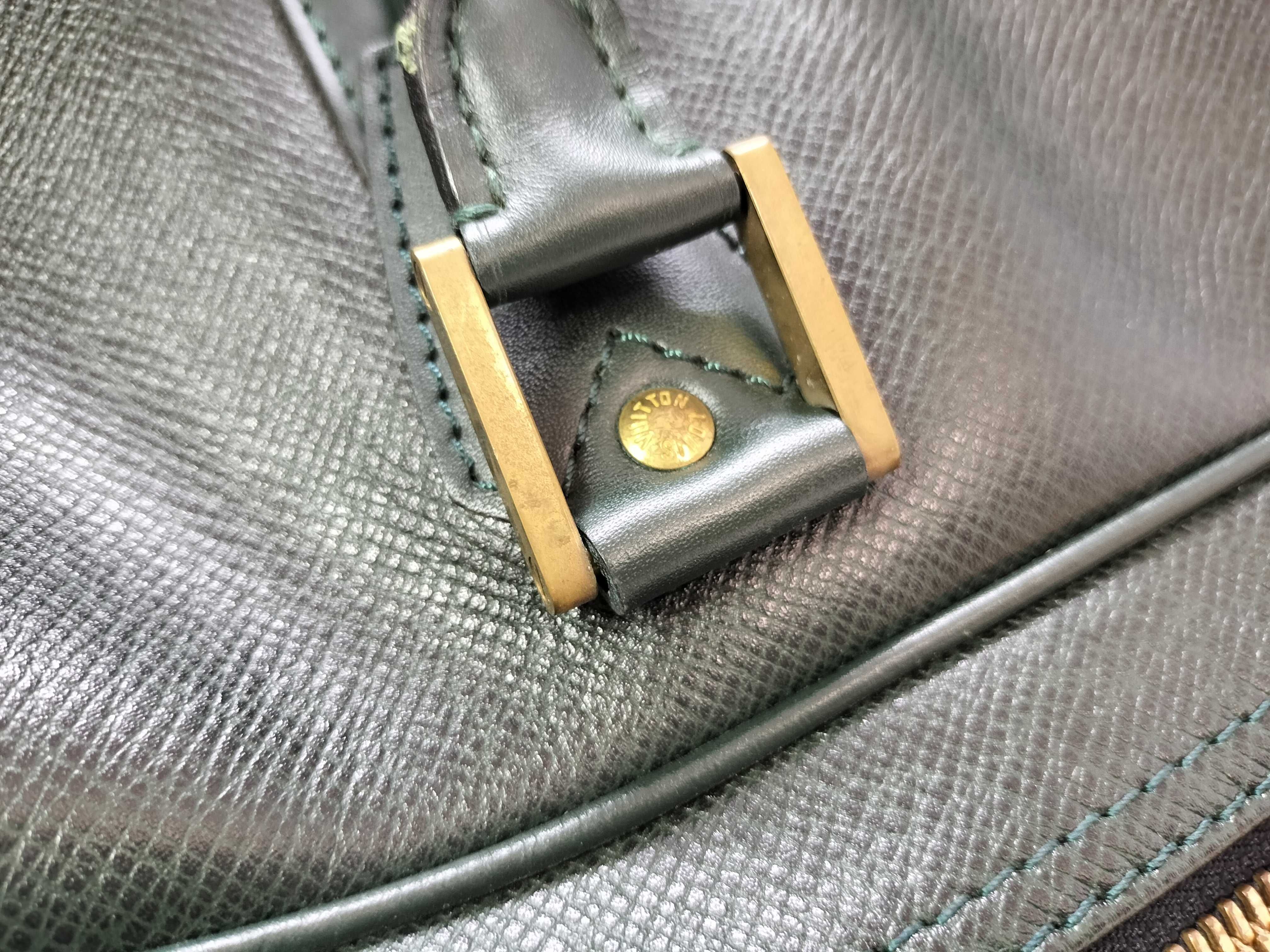 Taiga Leather Kendall GM Boston Bag M30114 — view 5