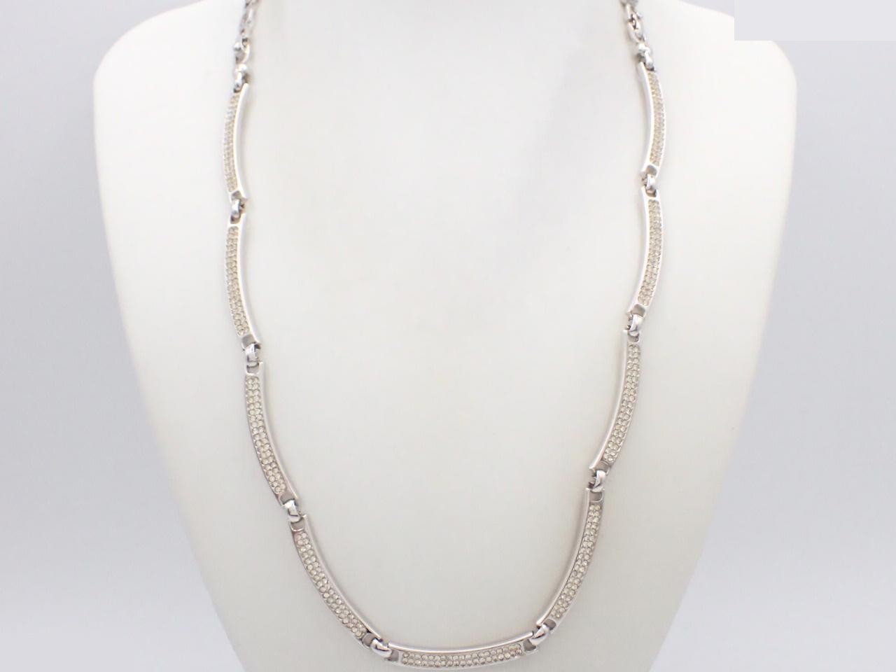 Other line: Precious metals, necklaces, pendants, neck circumference approximately 57cm. — view 3