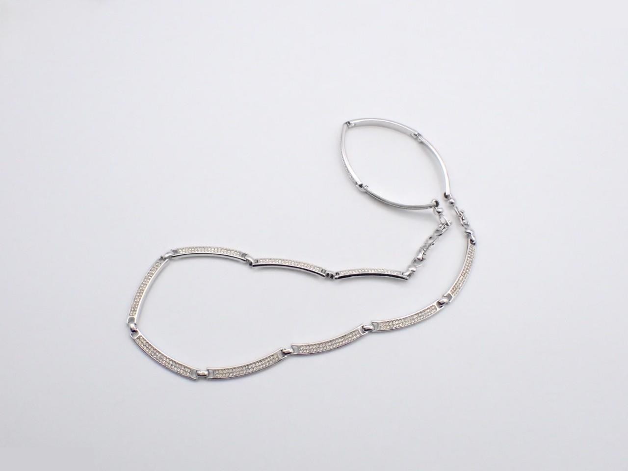 Other line: Precious metals, necklaces, pendants, neck circumference approximately 57cm. — view 4