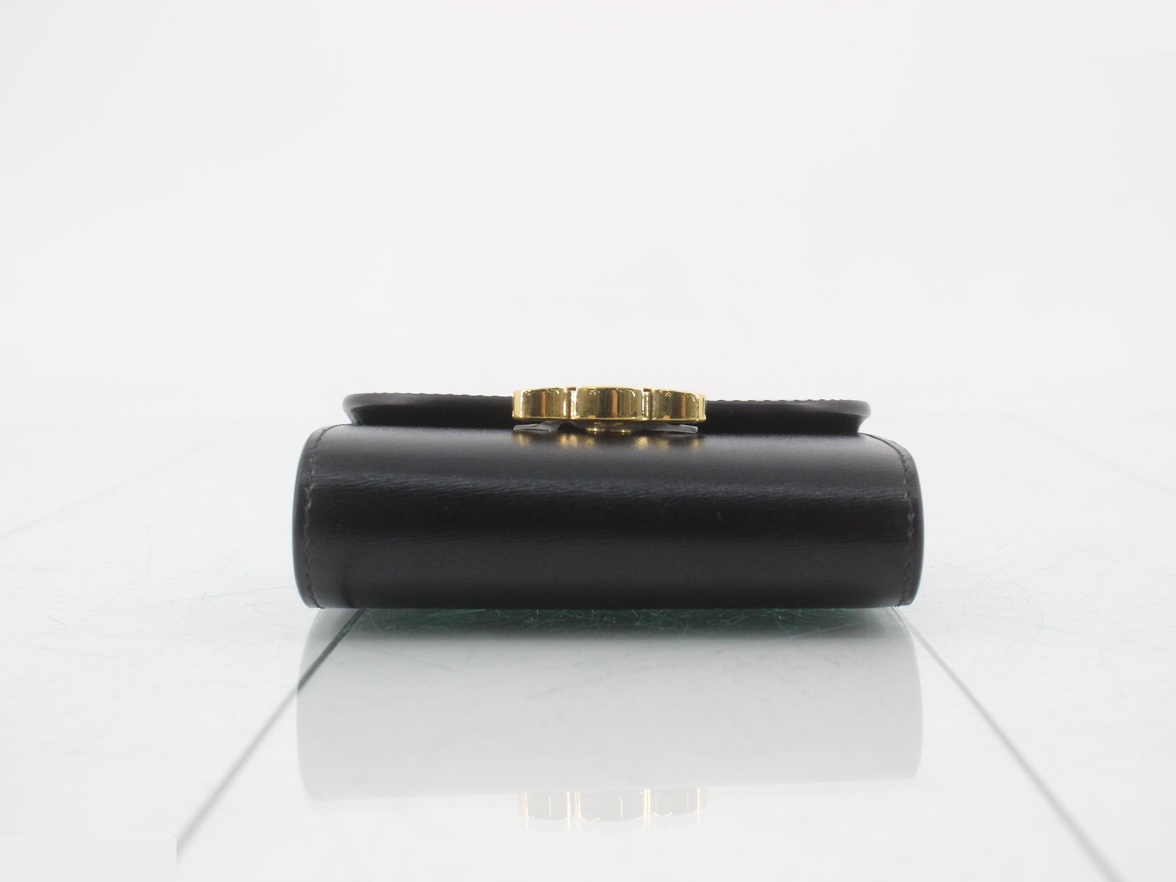 Tri-fold wallet, with box. — view 3