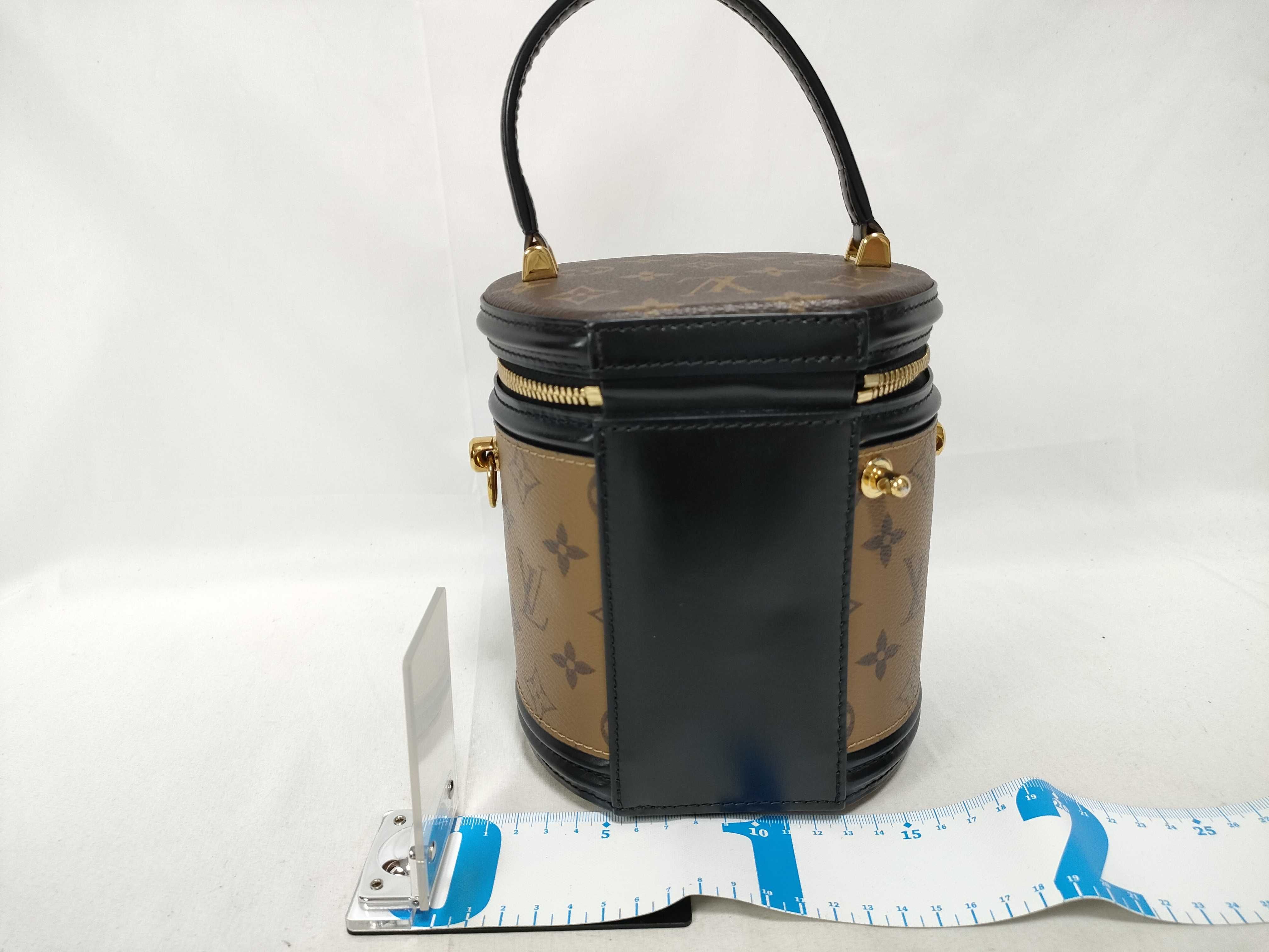 Monogram Louis Vuitton Bucket Shoulder Bag Handbag — view 2