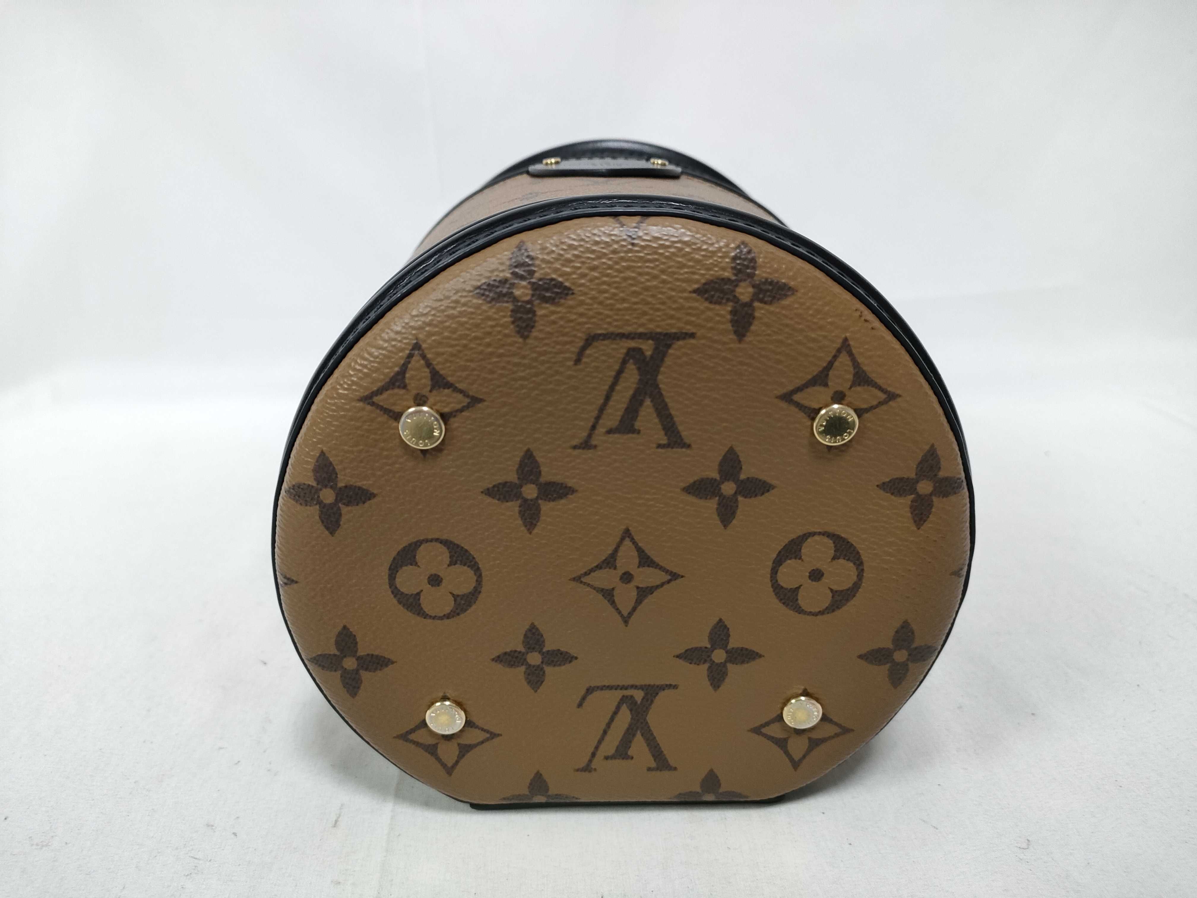 Monogram Louis Vuitton Bucket Shoulder Bag Handbag — view 3