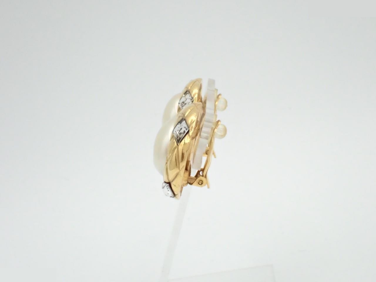 earrings — view 3