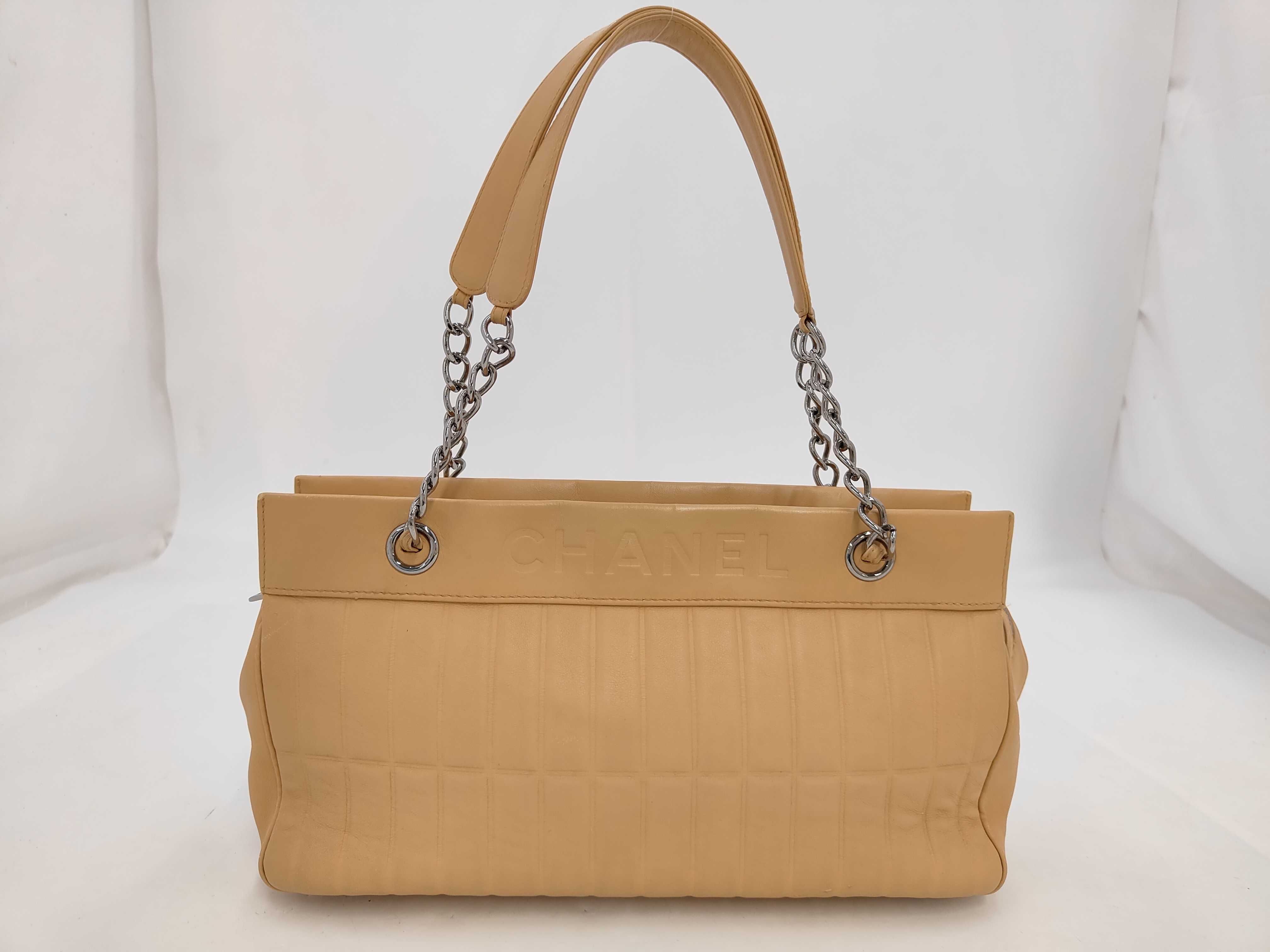 shoulder bag, serial number 8, with original sticker.