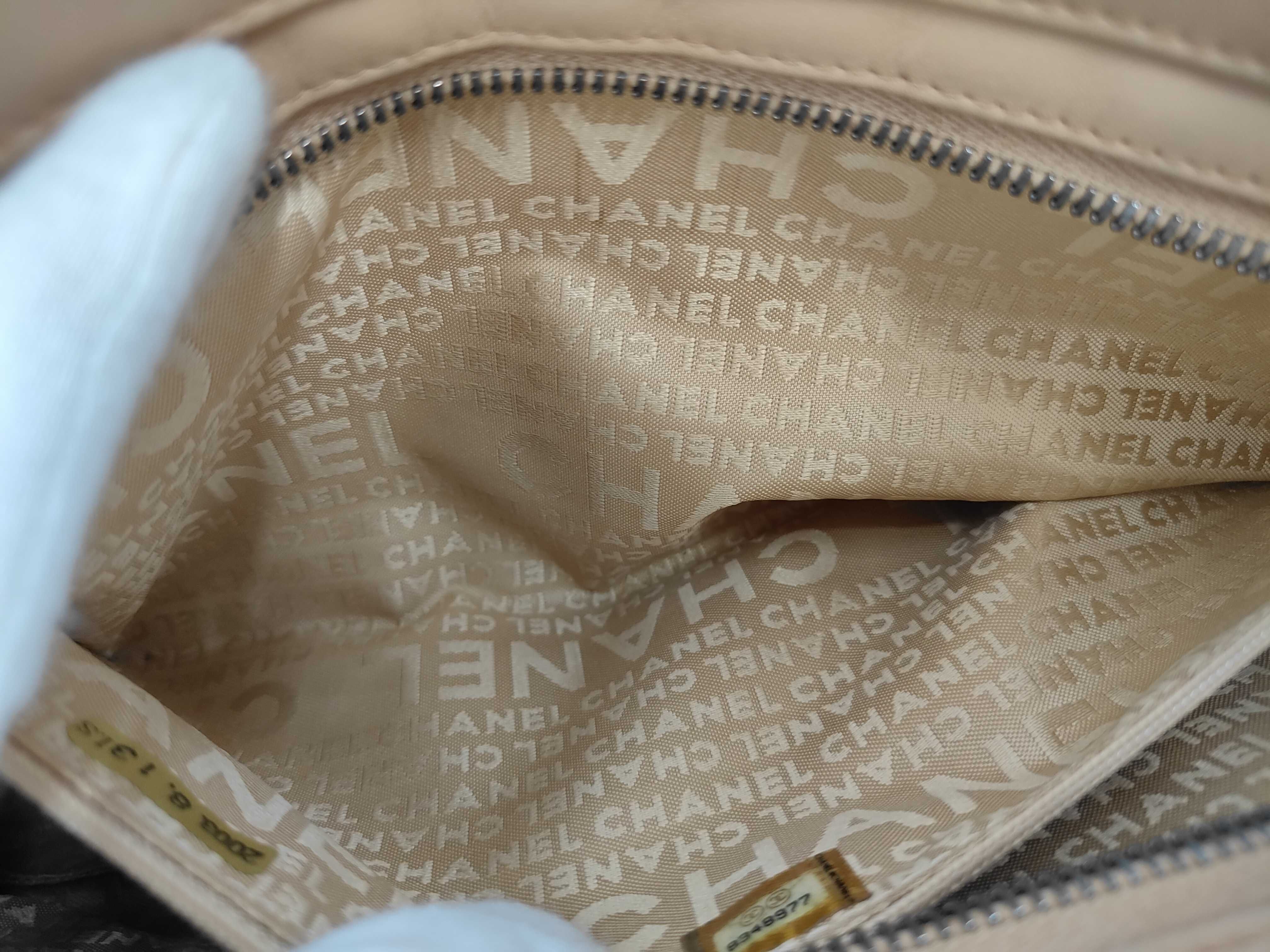 shoulder bag, serial number 8, with original sticker. — view 10