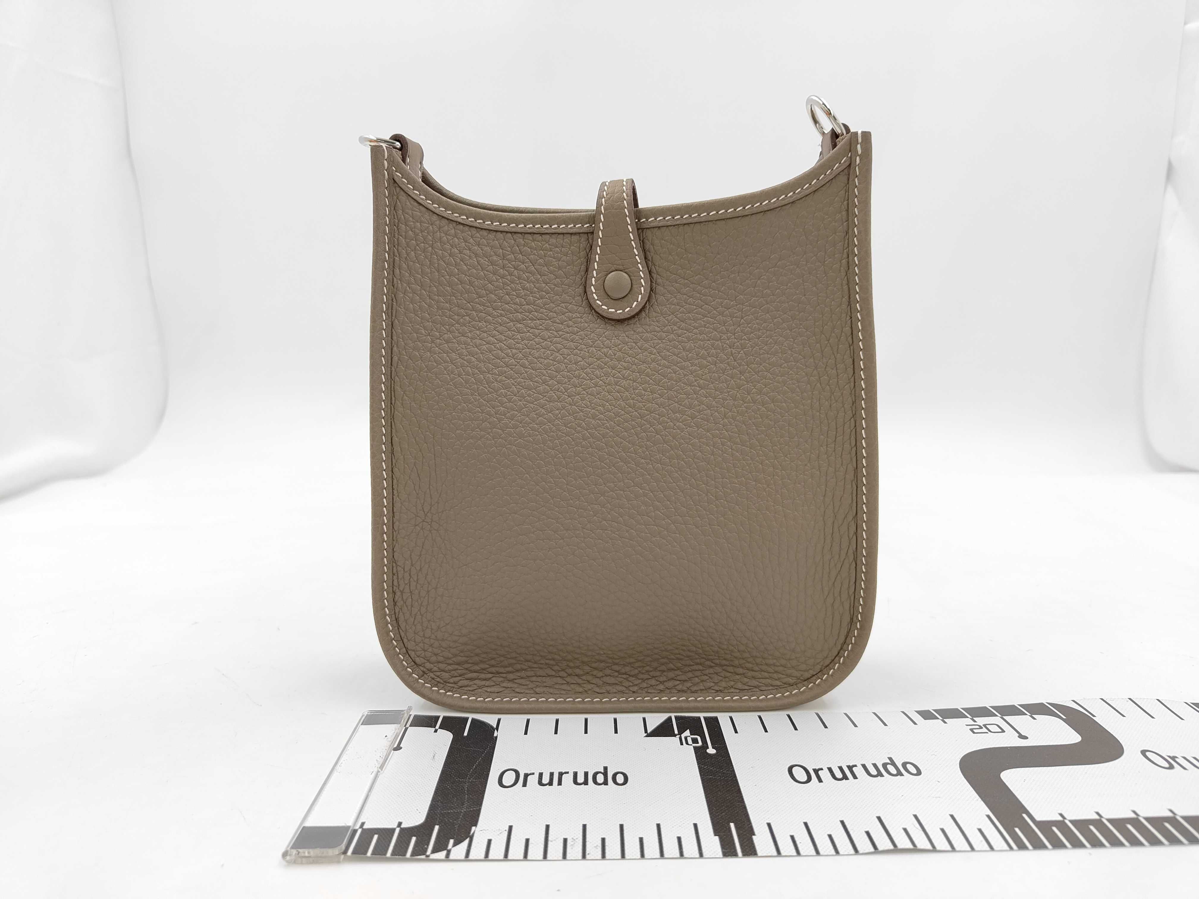 Evelyne TPM Taurillon leather, Etoupe color, silver hardware, K stamp, shoulder bag — view 2