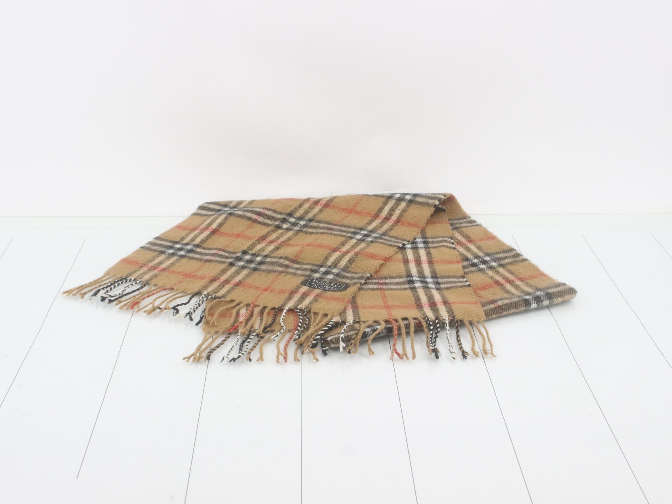 Other lines: Small items, accessories, and scarves — view 2
