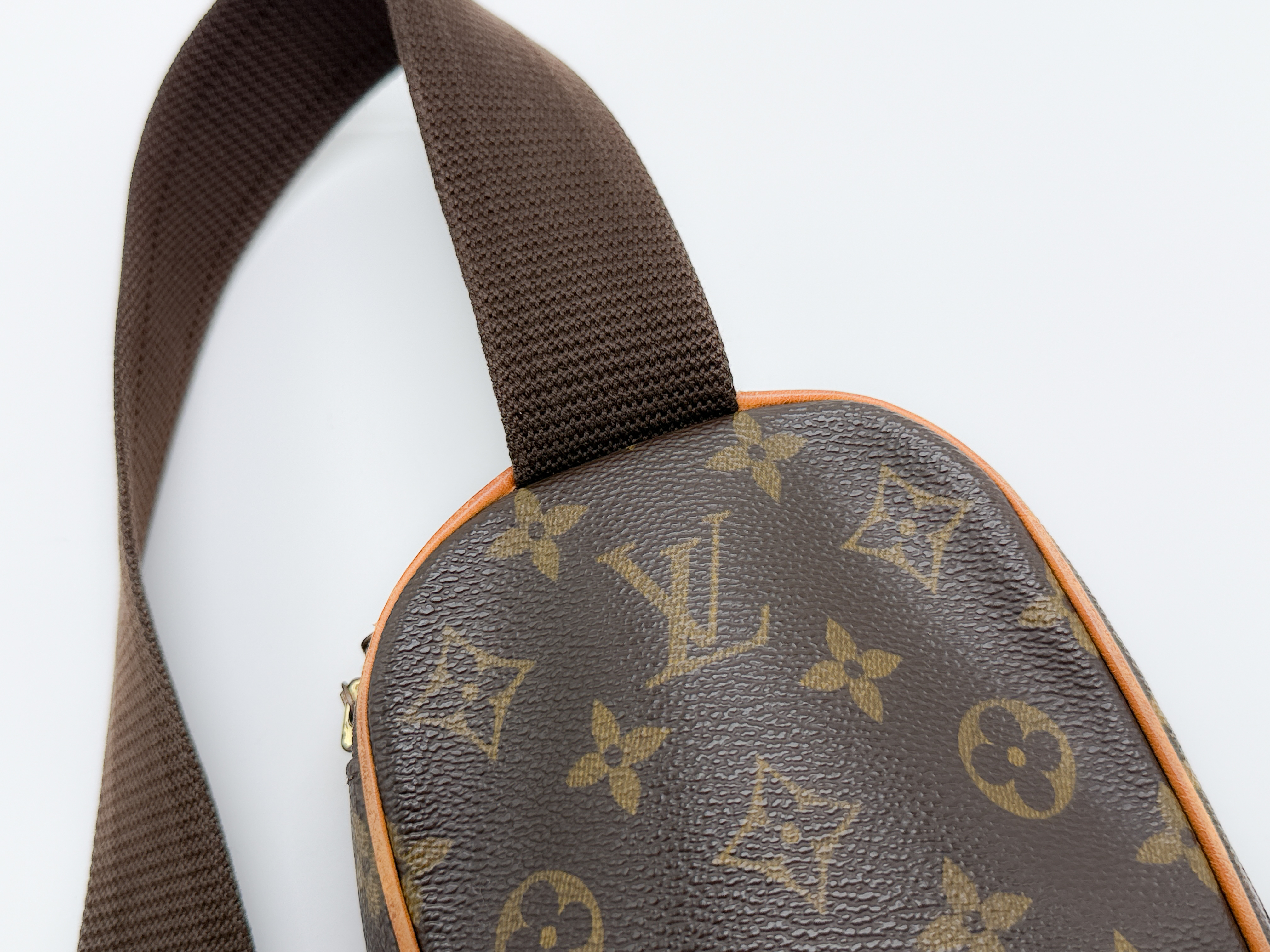 Monogram M51870 Pochette Gange CA0052 Shoulder Bag — view 4