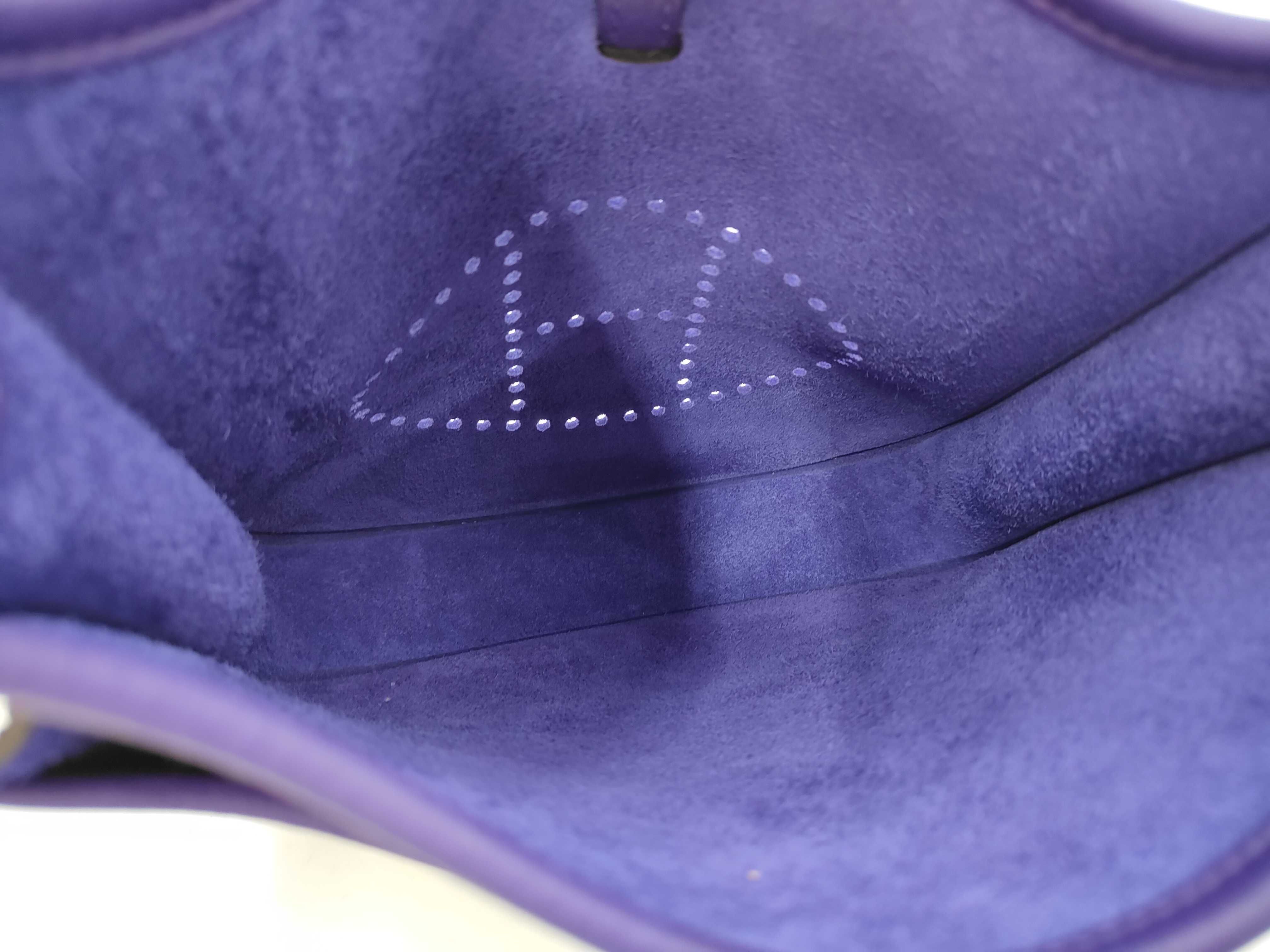Evelyne 23 Taurillon Clemence Leather, Purple, Silver Hardware, G Stamp, Shoulder Bag — view 8