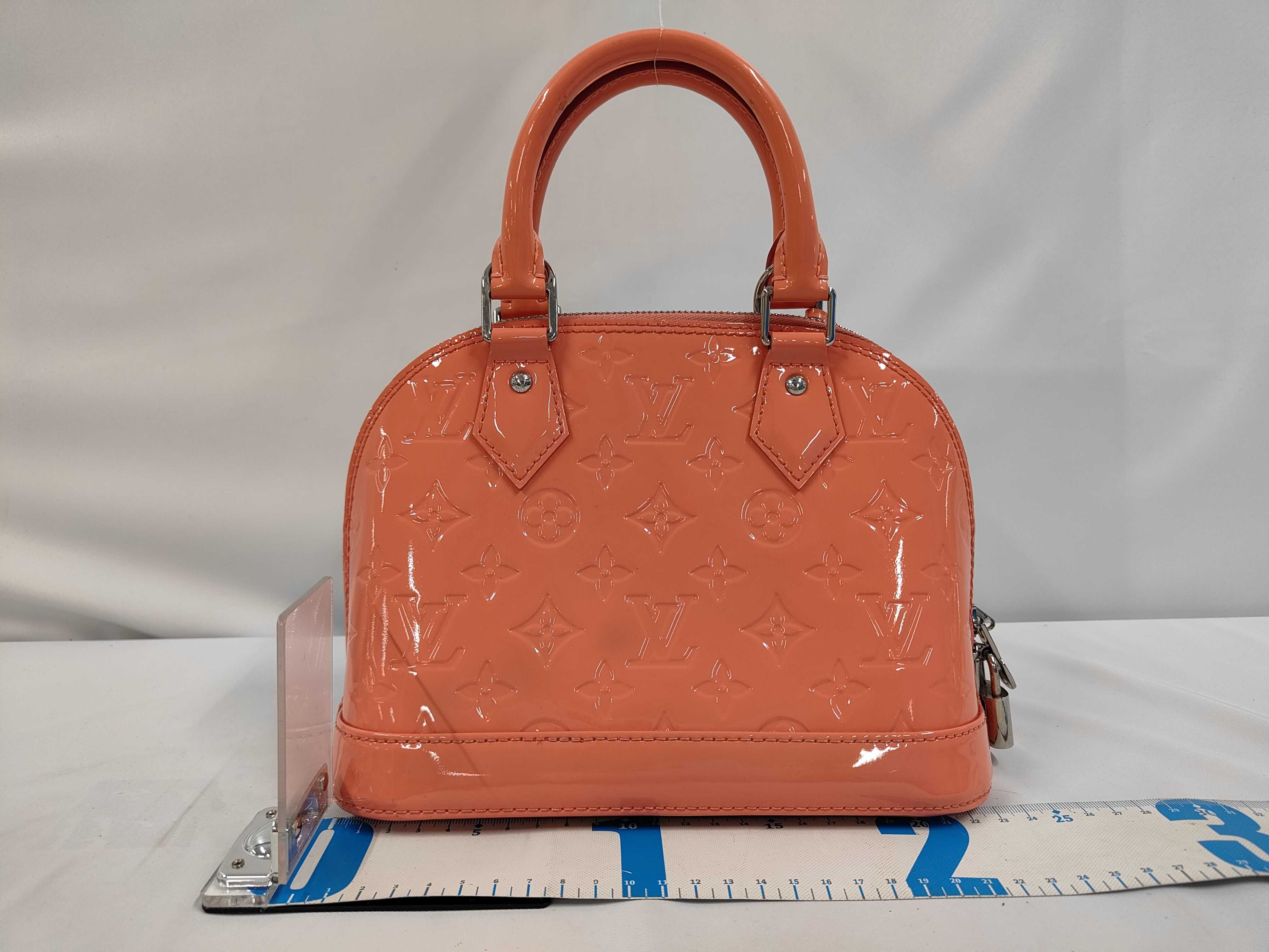 handbag — view 2