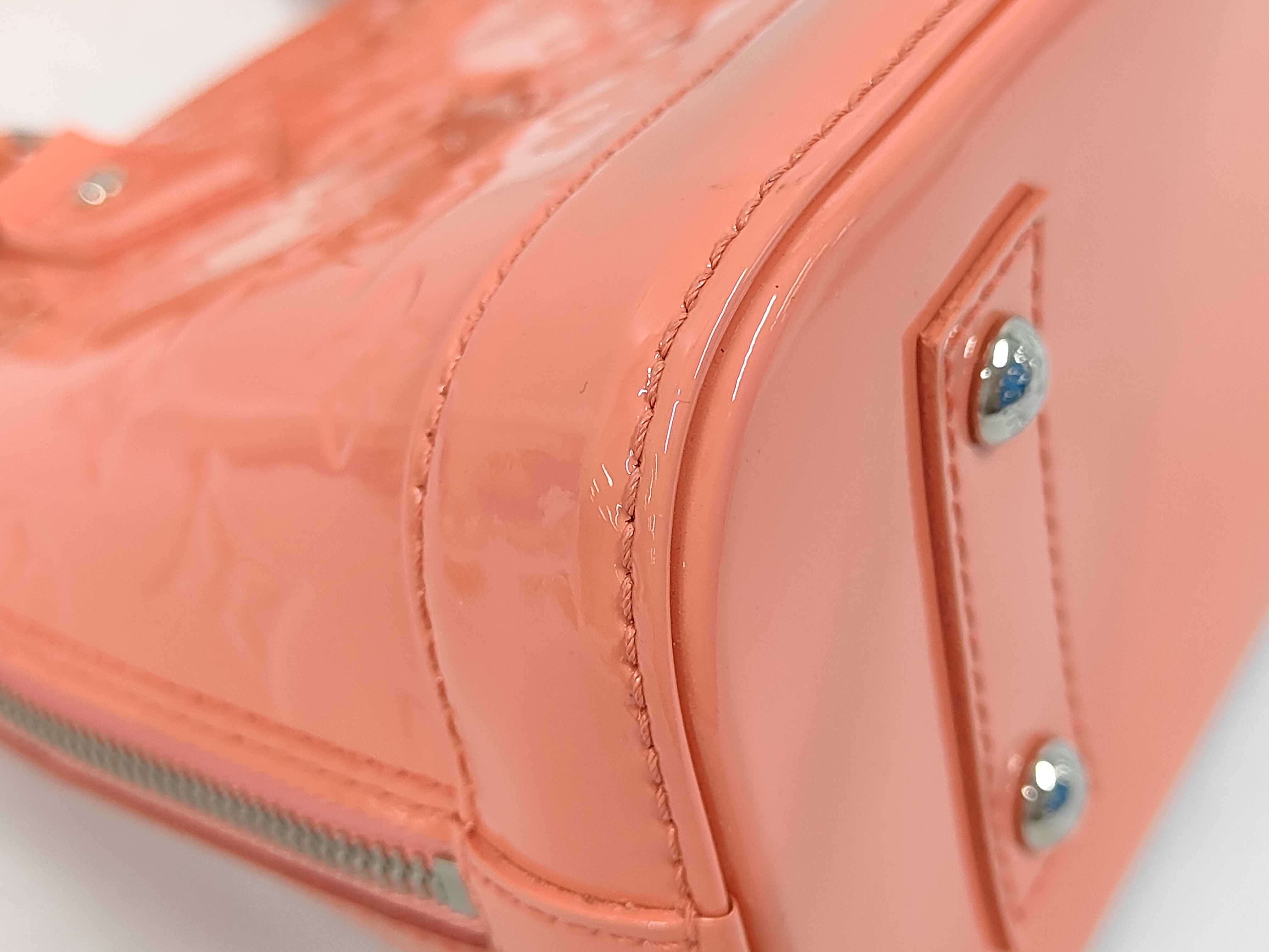 handbag — view 4