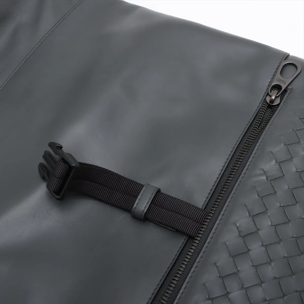 Intrecciato Leather Backpack/Rucksack Gray — view 15