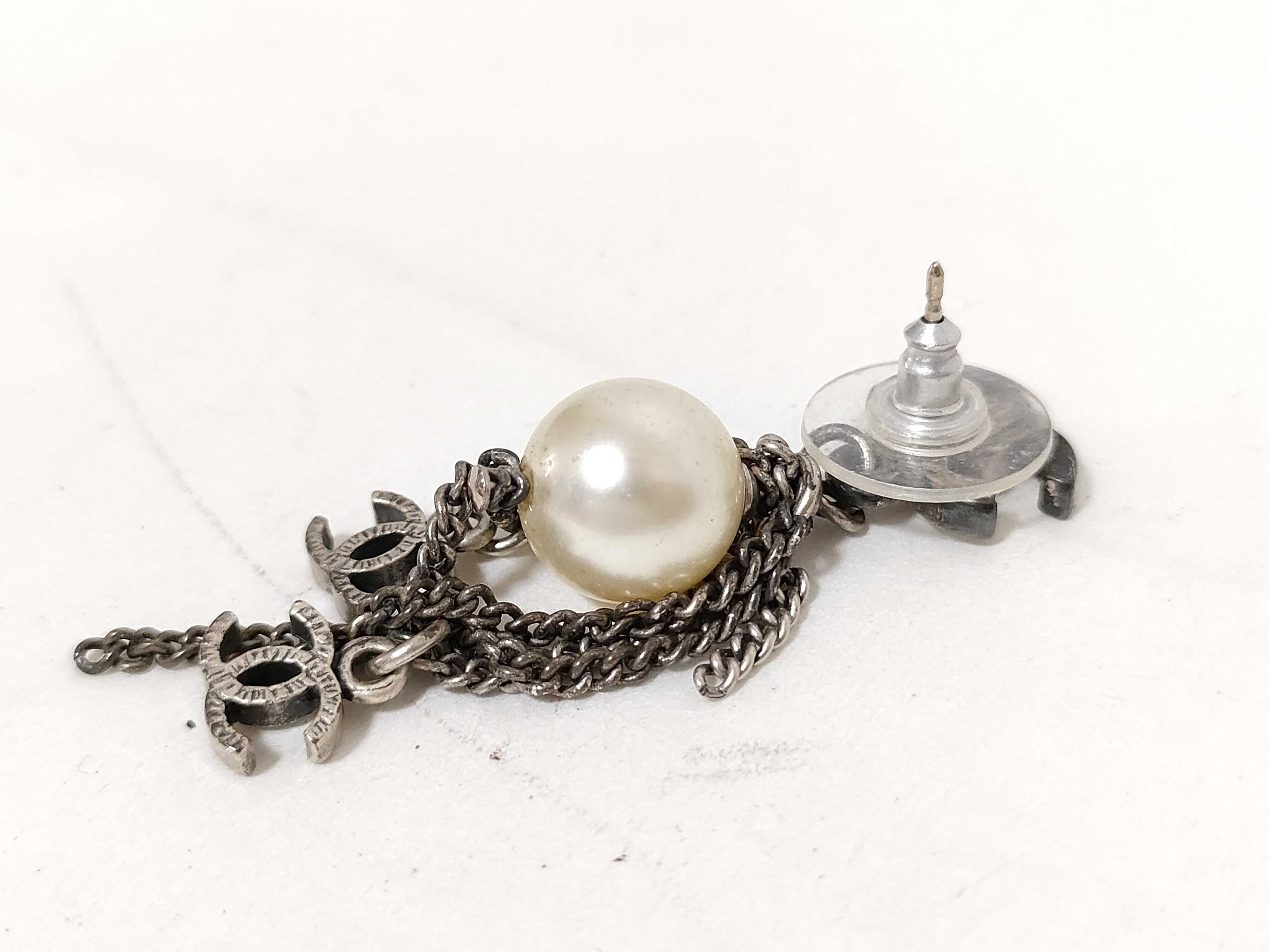 Pearl 09 A Earrings — view 2