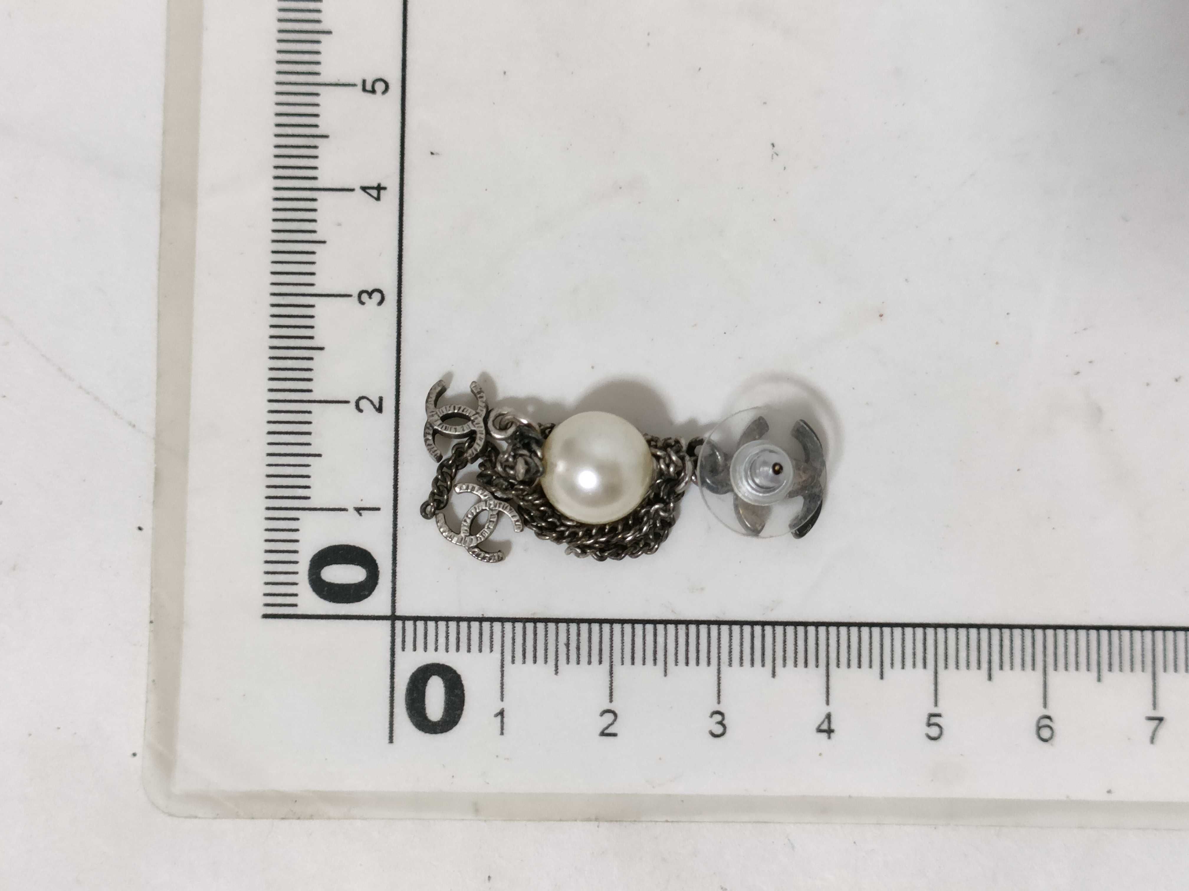 Pearl 09 A Earrings — view 6