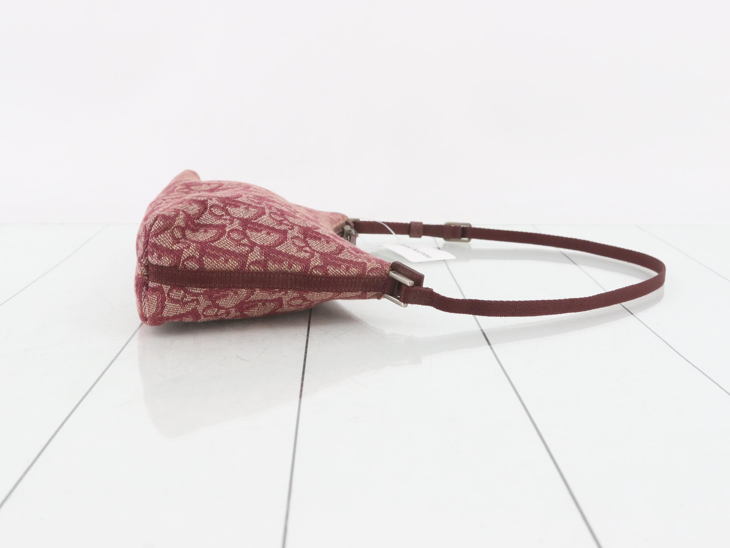 Trotter Shoulder Bag, Red — view 3