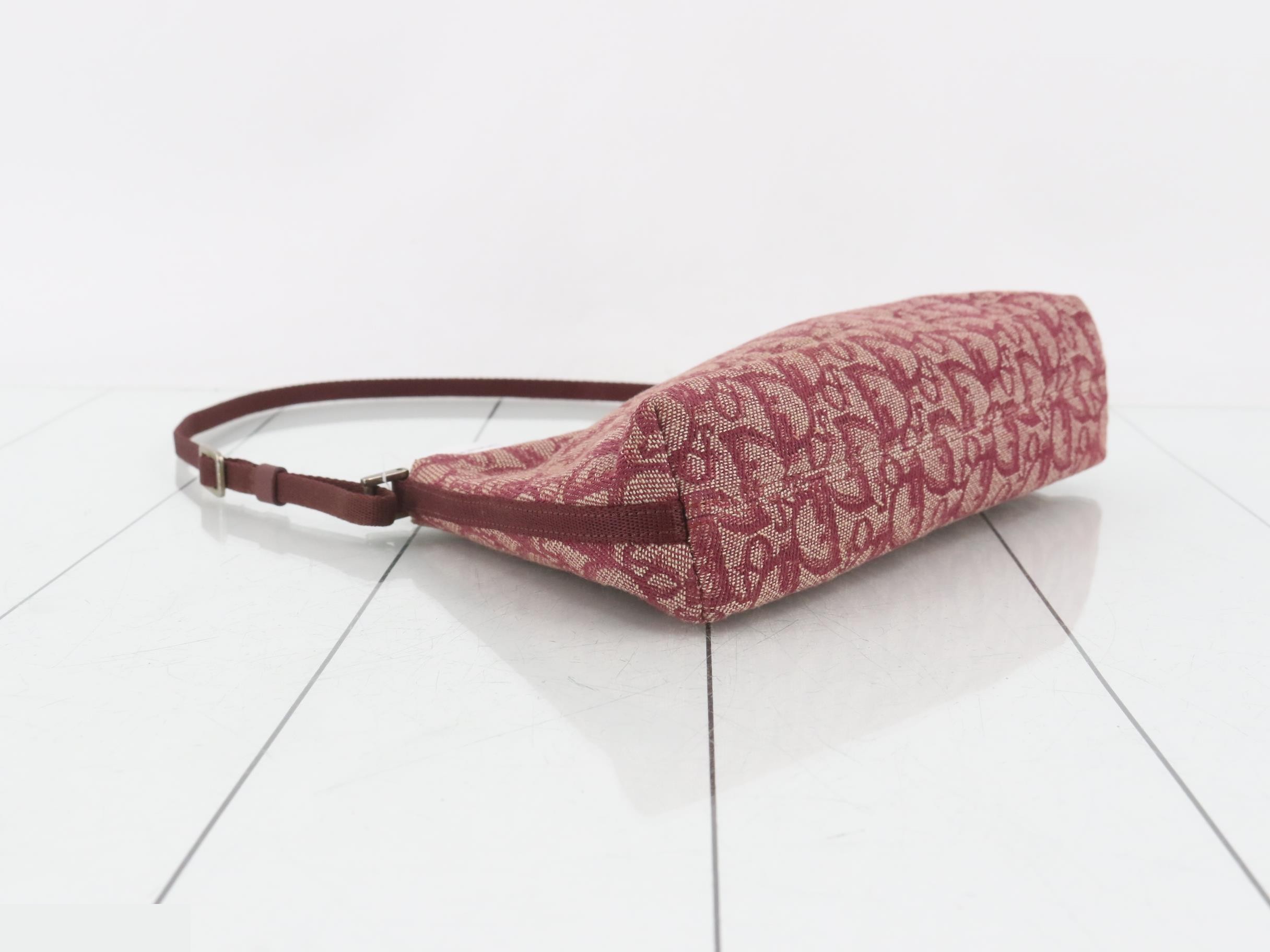 Trotter Shoulder Bag, Red — view 5