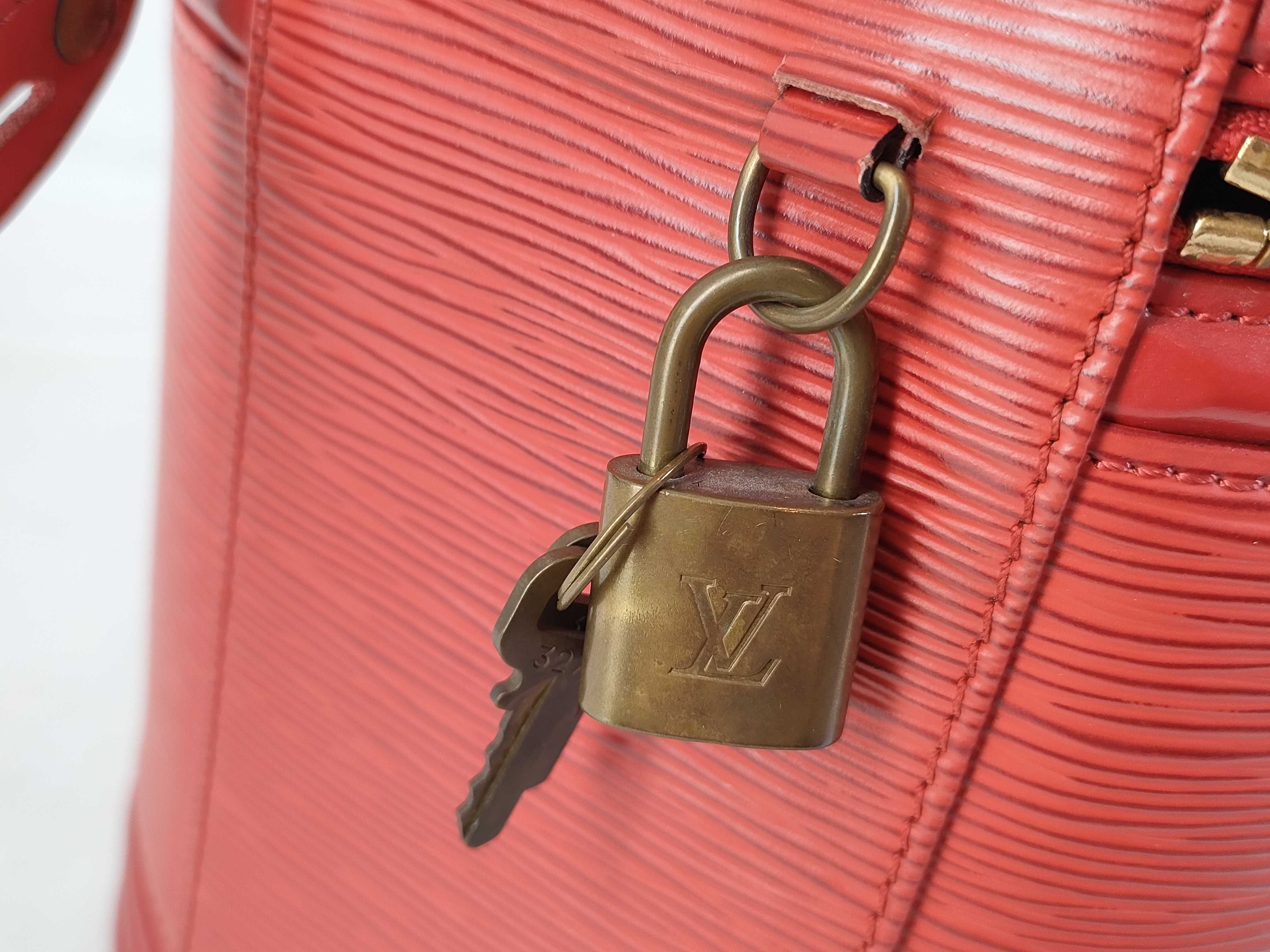 Epi M48037 Cannes Vanity Bag — view 14