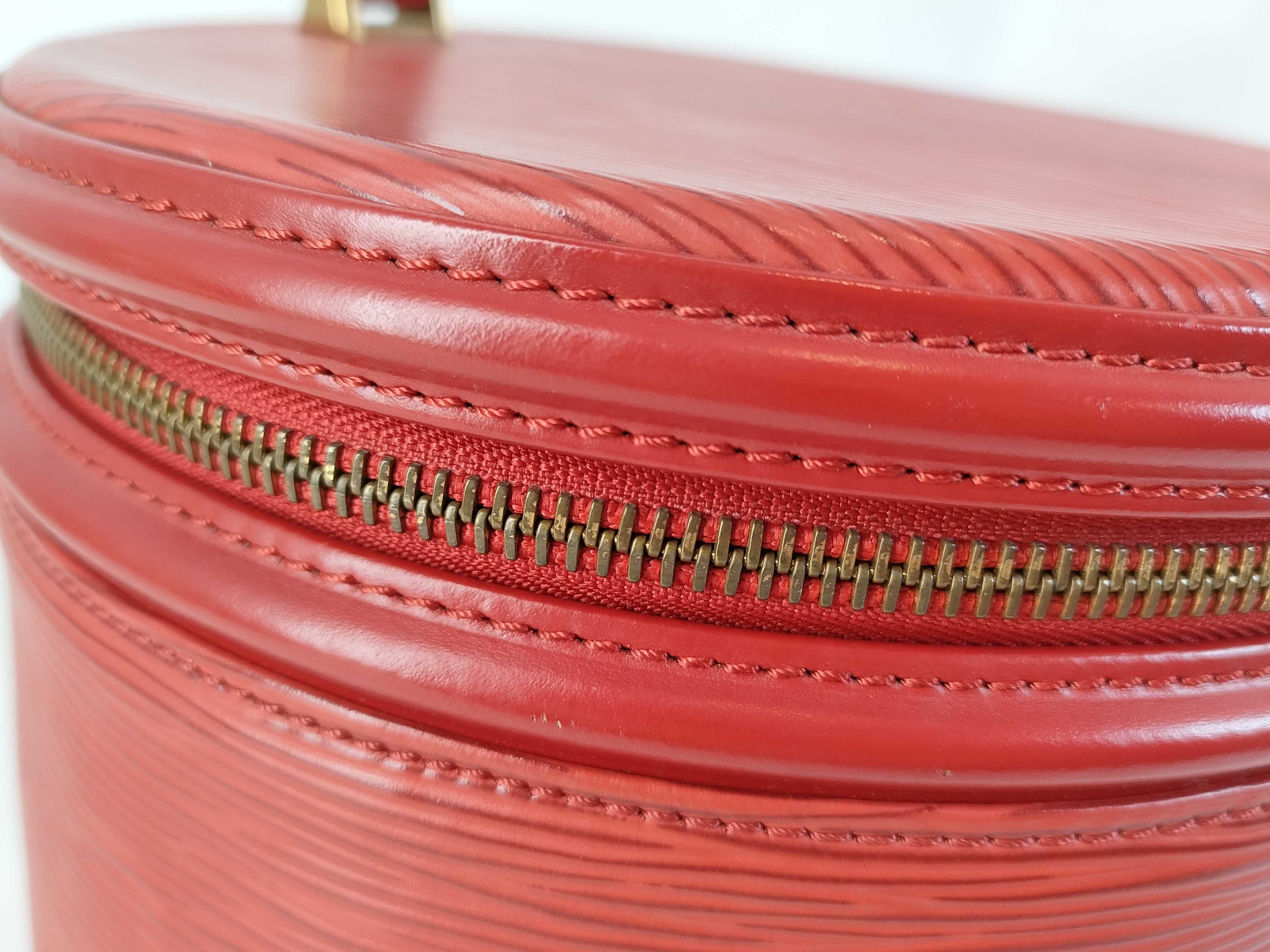 Epi M48037 Cannes Vanity Bag — view 6