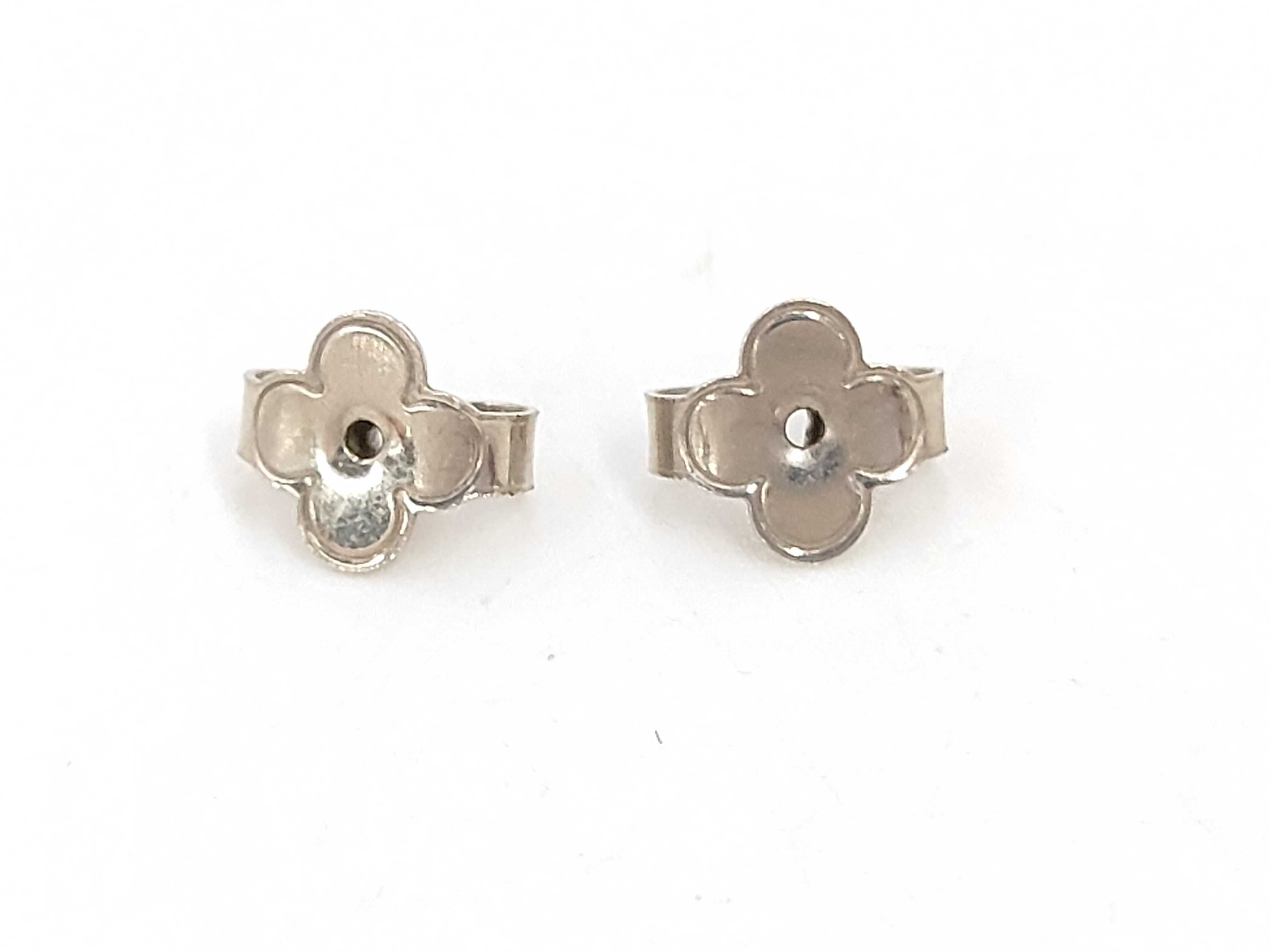 M63208 Essential Earrings — view 6