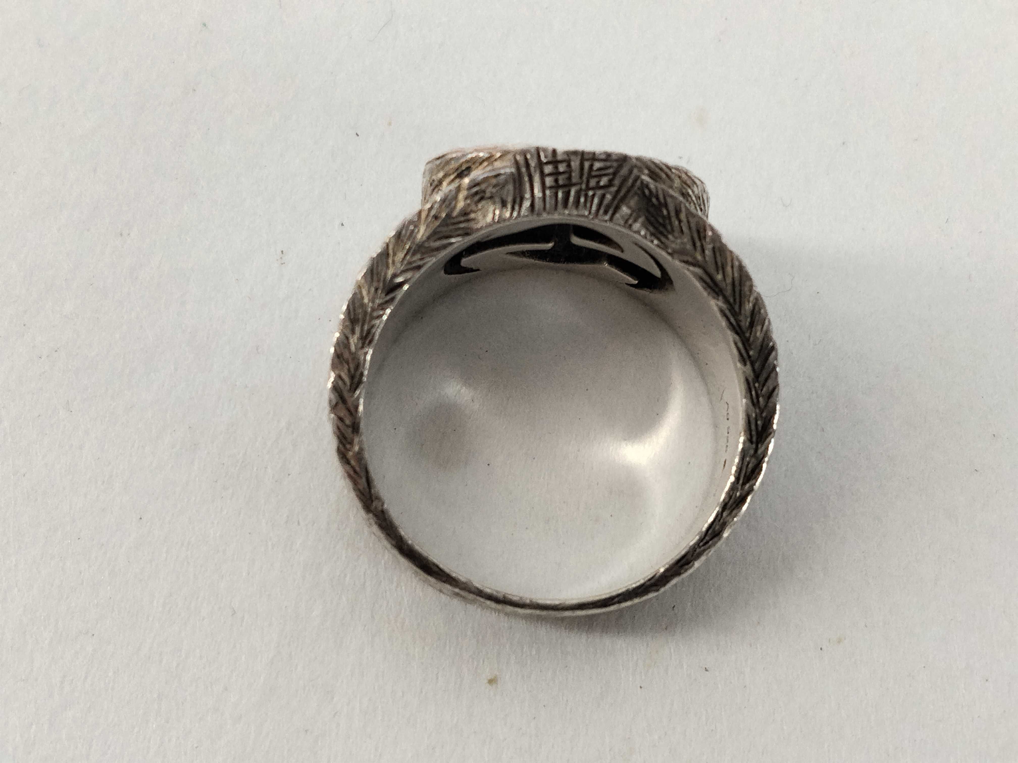 Arabesque Interlocking G Ring, SV925, Size #20, 12.1g. — view 4