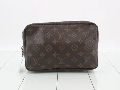 Trousses Toilette 23 Monogram M47524