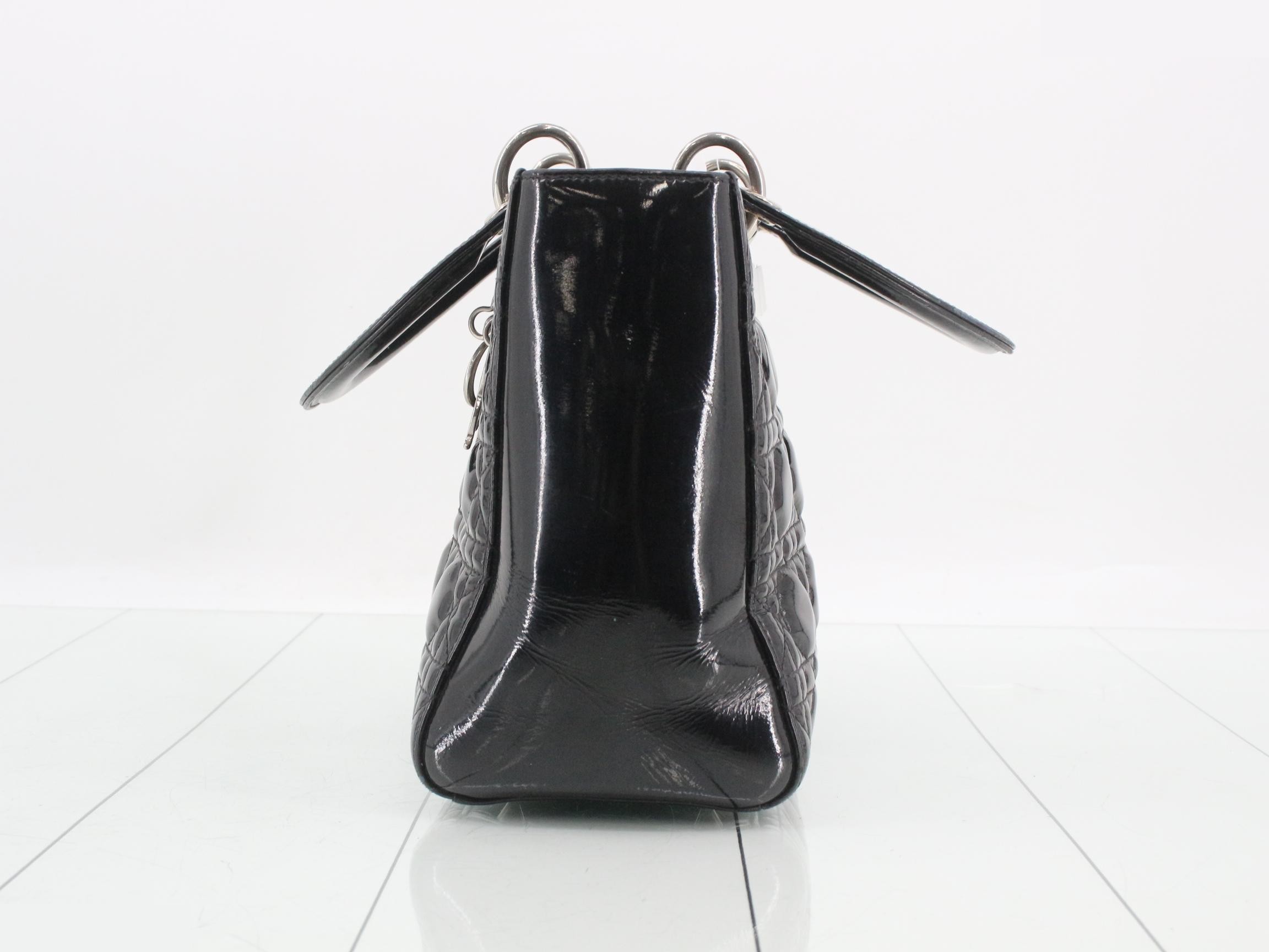 handbag — view 3