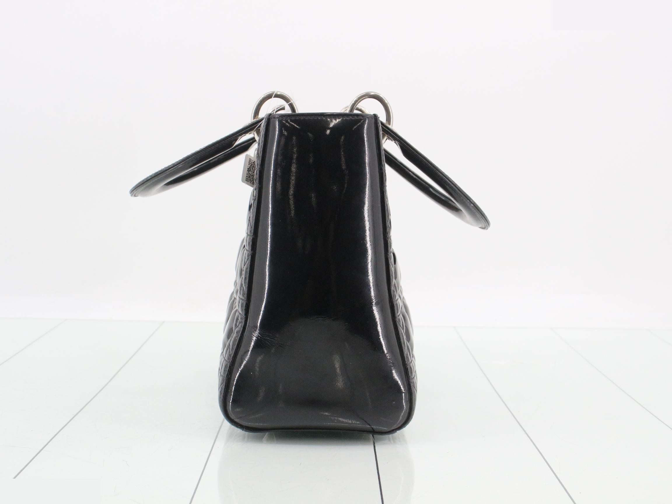 handbag — view 4