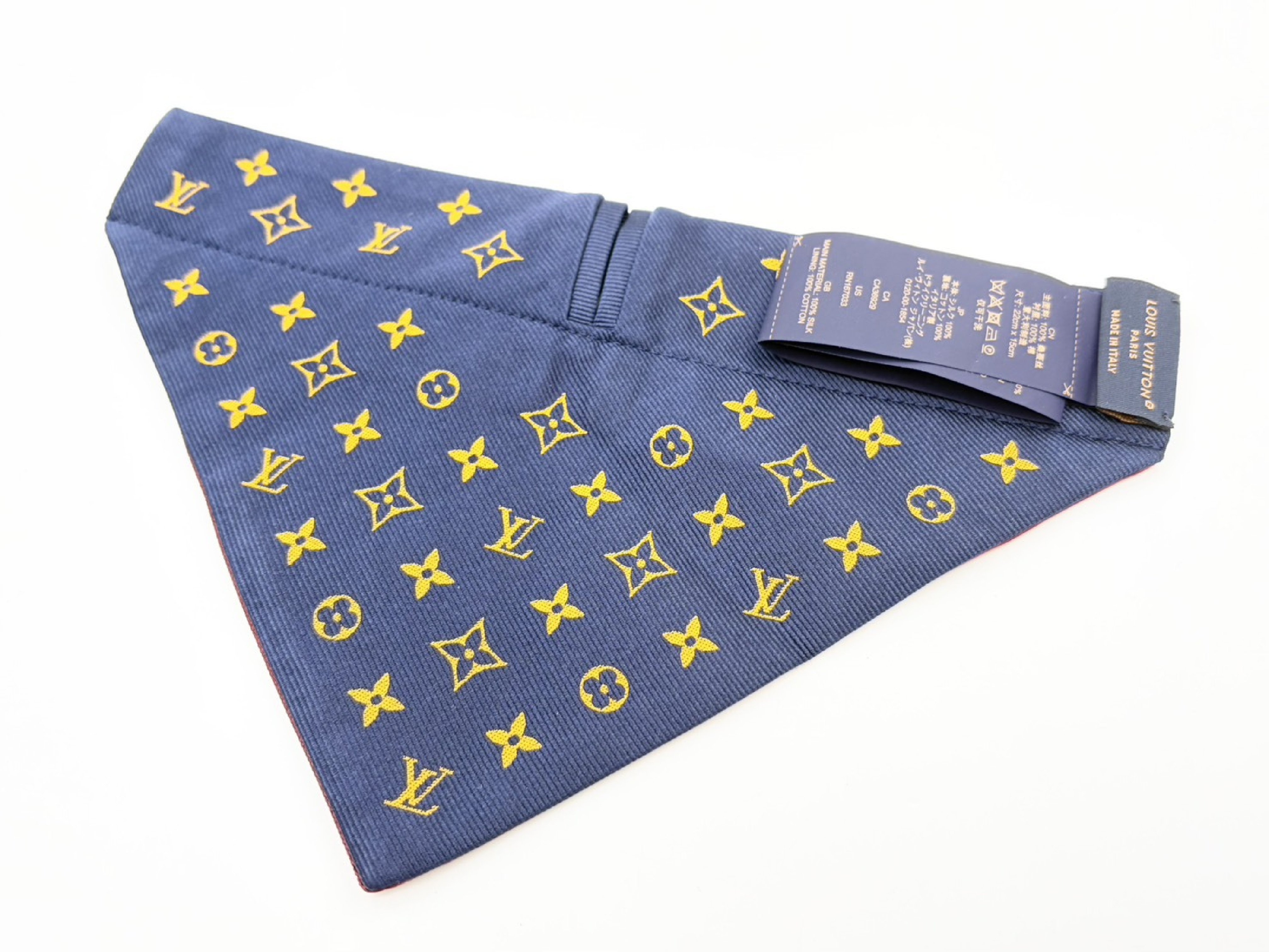 GI1261 Pet Supplies Dog Bandana MM Reversible Silk Red x Navy Monogram OI2244 25SS Collection Other Accessories — view 2