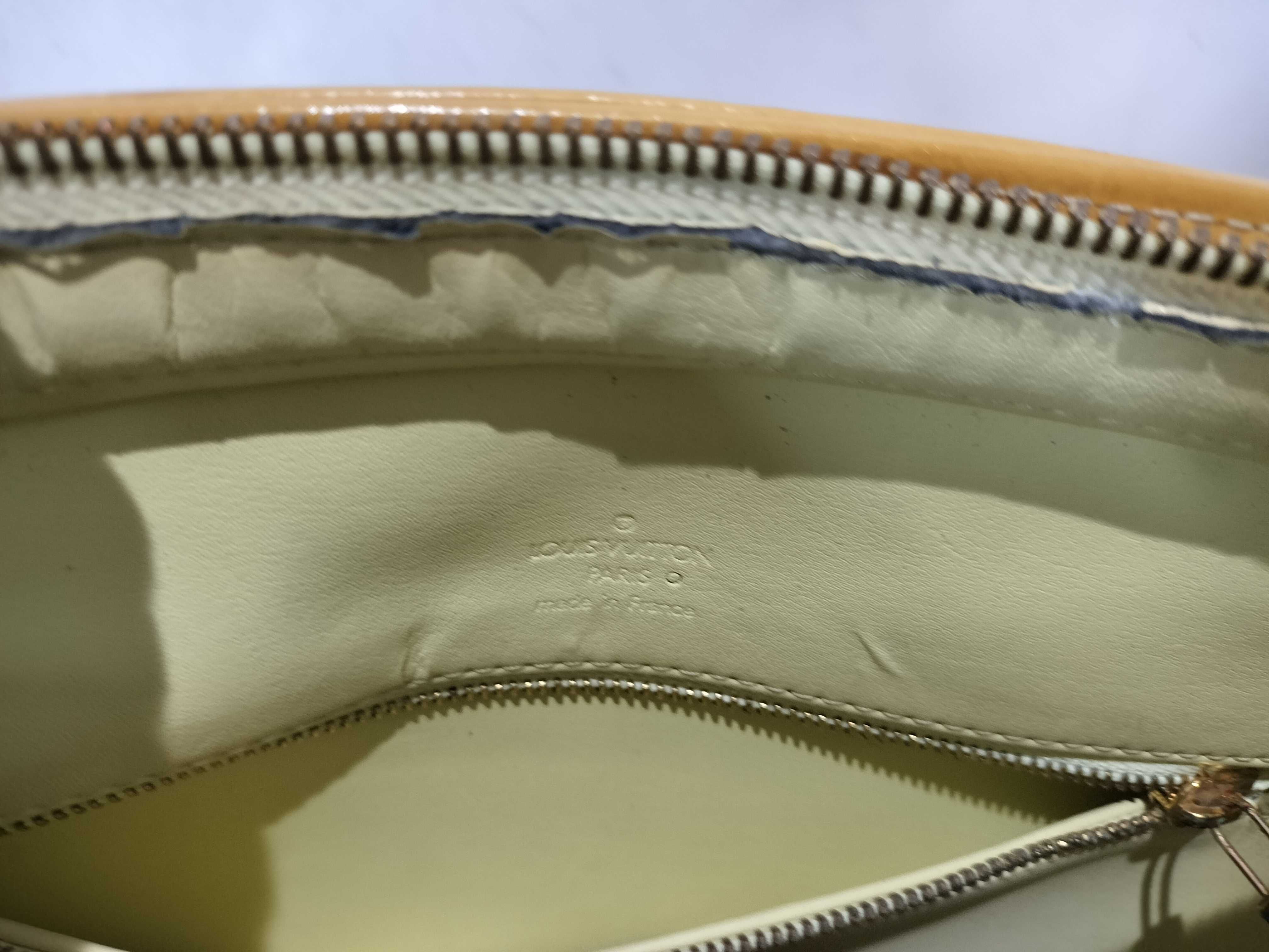 Vernis Houston Handbag — view 11