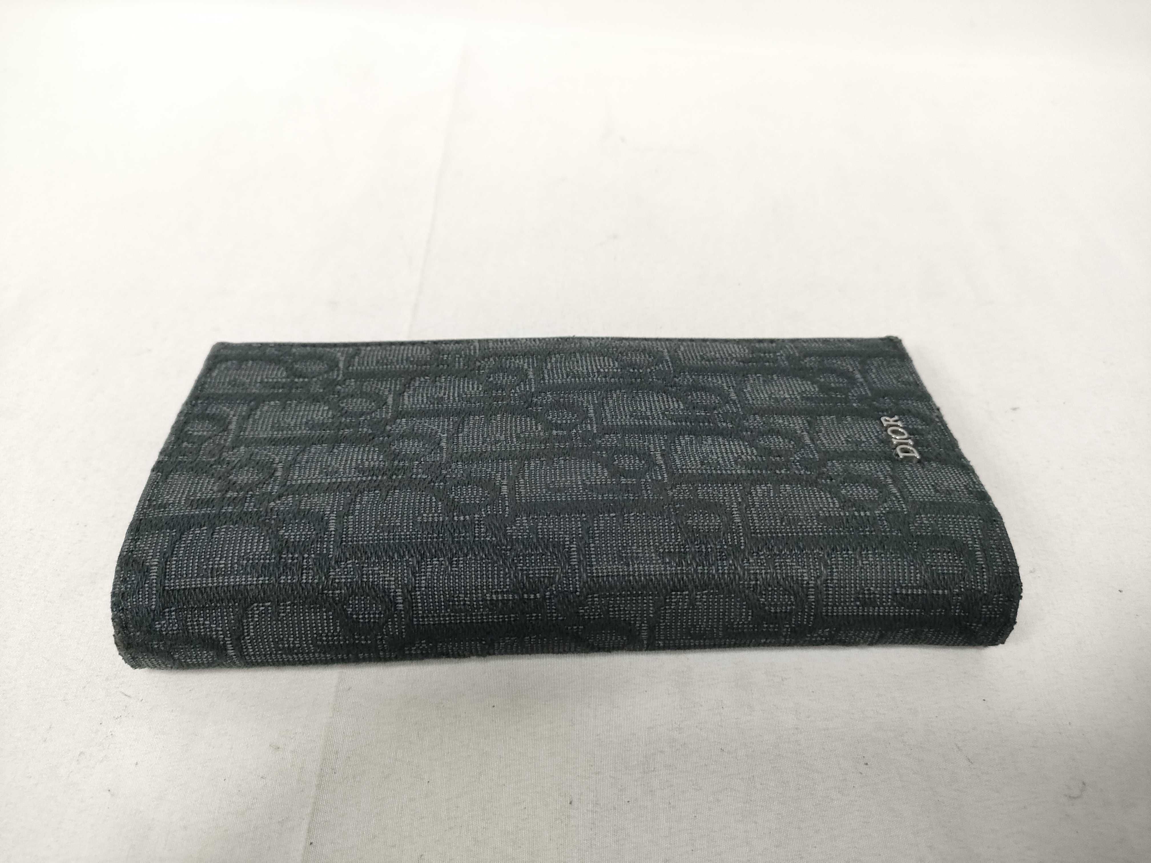Trotter Pattern Bi-fold Long Wallet — view 7