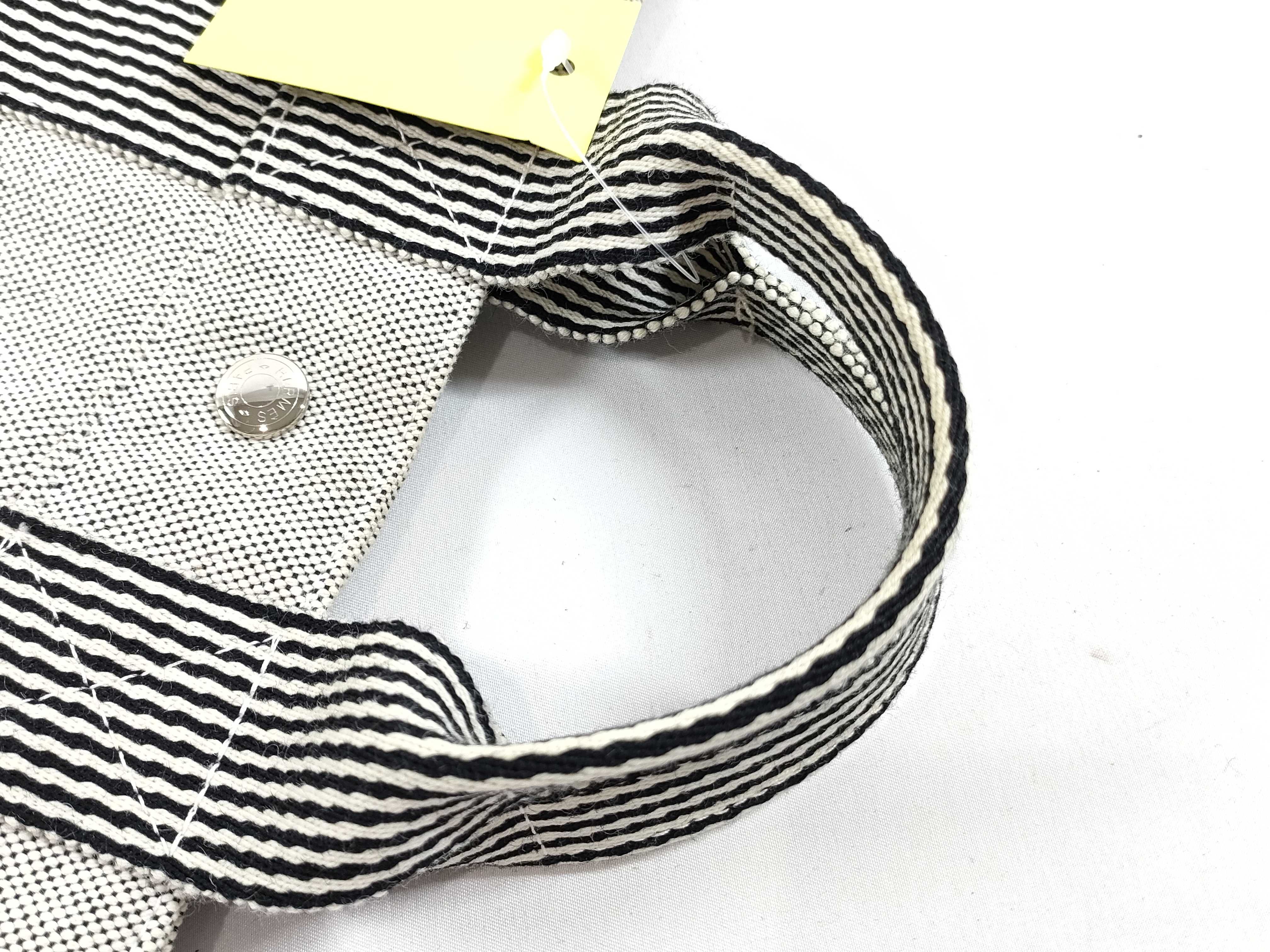 Fool Toe New Fool Toe PM Handbag — view 3