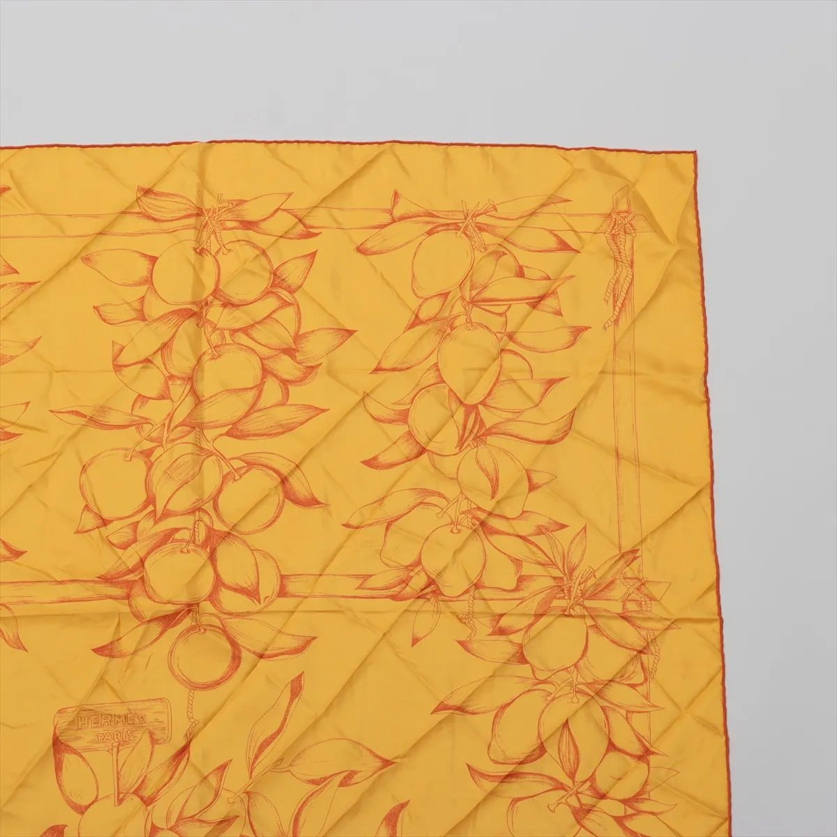 Carre 90 Scarf Silk Yellow Thread Folding — view 3