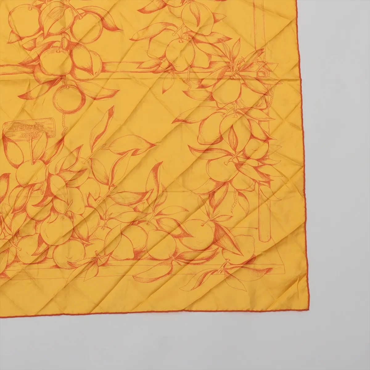 Carre 90 Scarf Silk Yellow Thread Folding — view 4