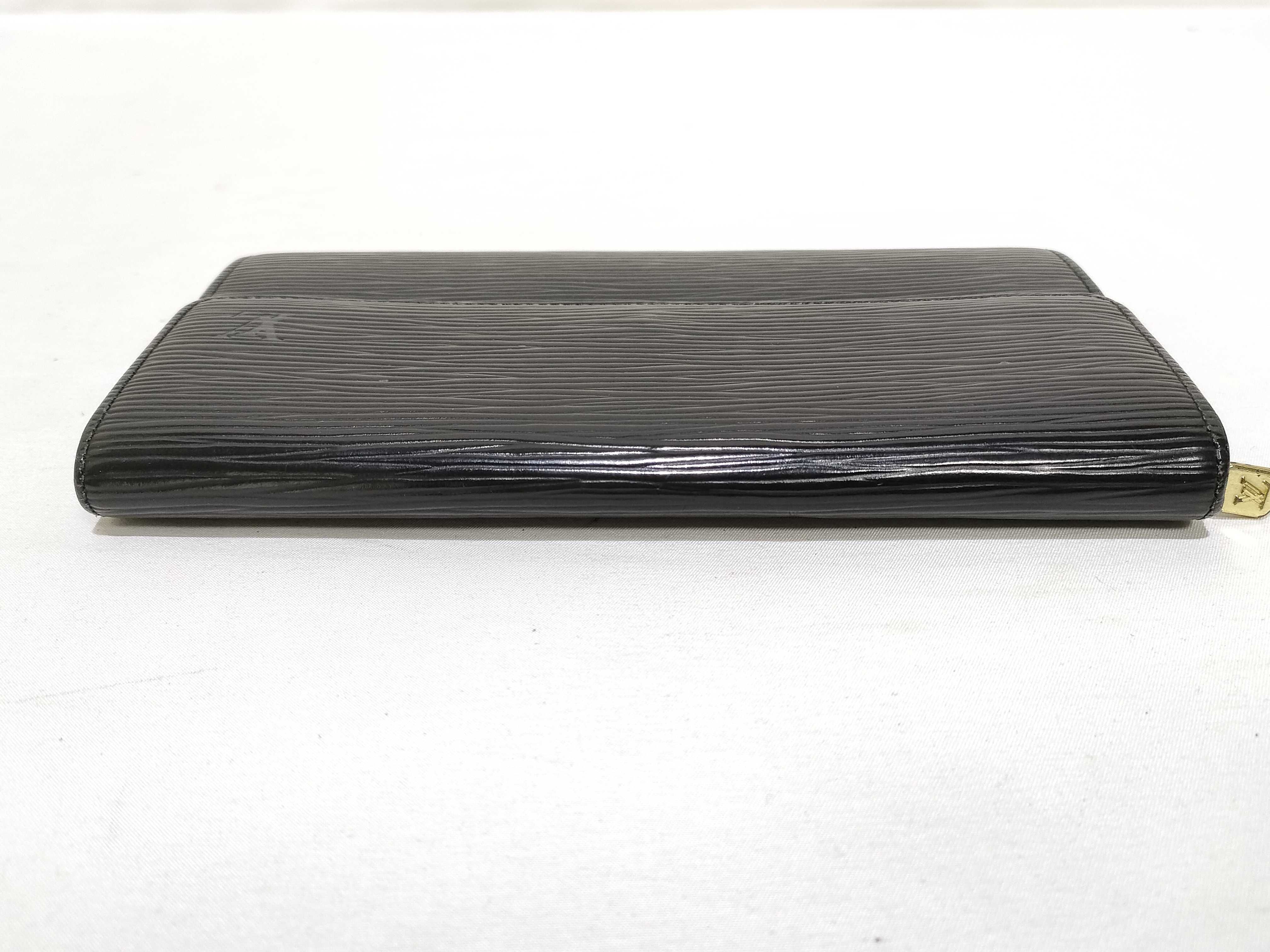 Epi Wallet, Louis Vuitton Epi Wallet — view 6