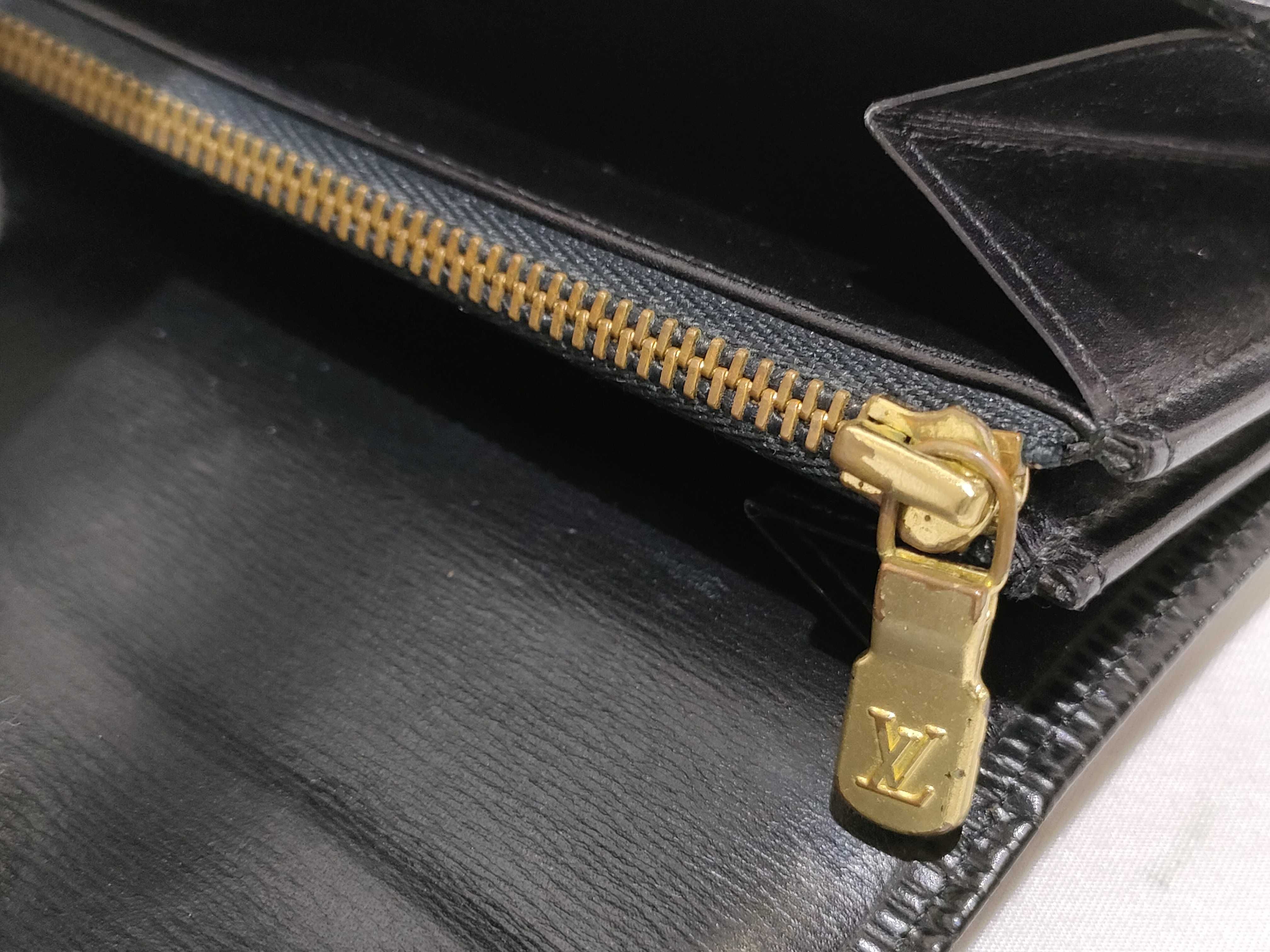 Epi Wallet, Louis Vuitton Epi Wallet — view 8