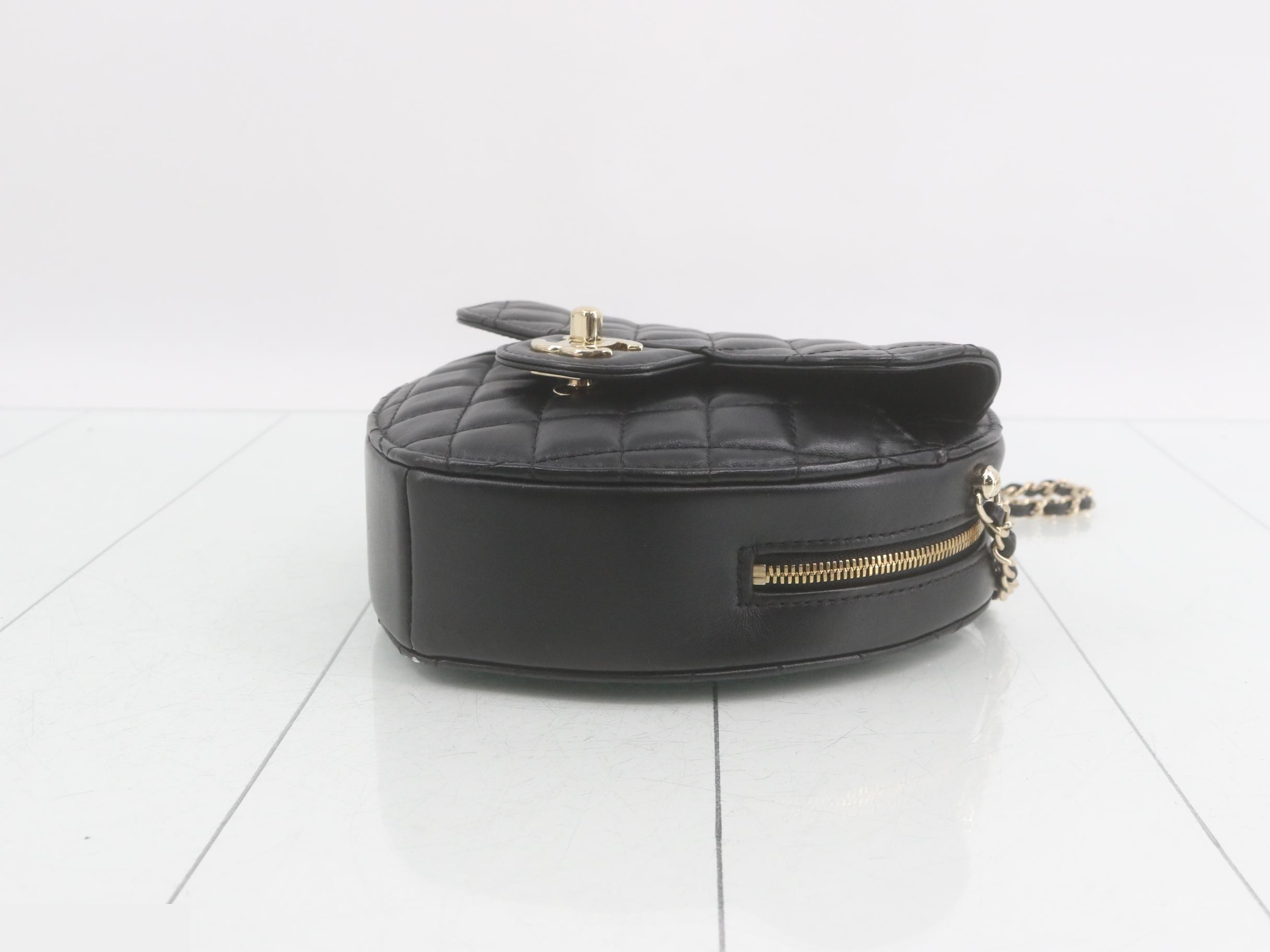 Heart Large Matelassé Shoulder Bag IC — view 6
