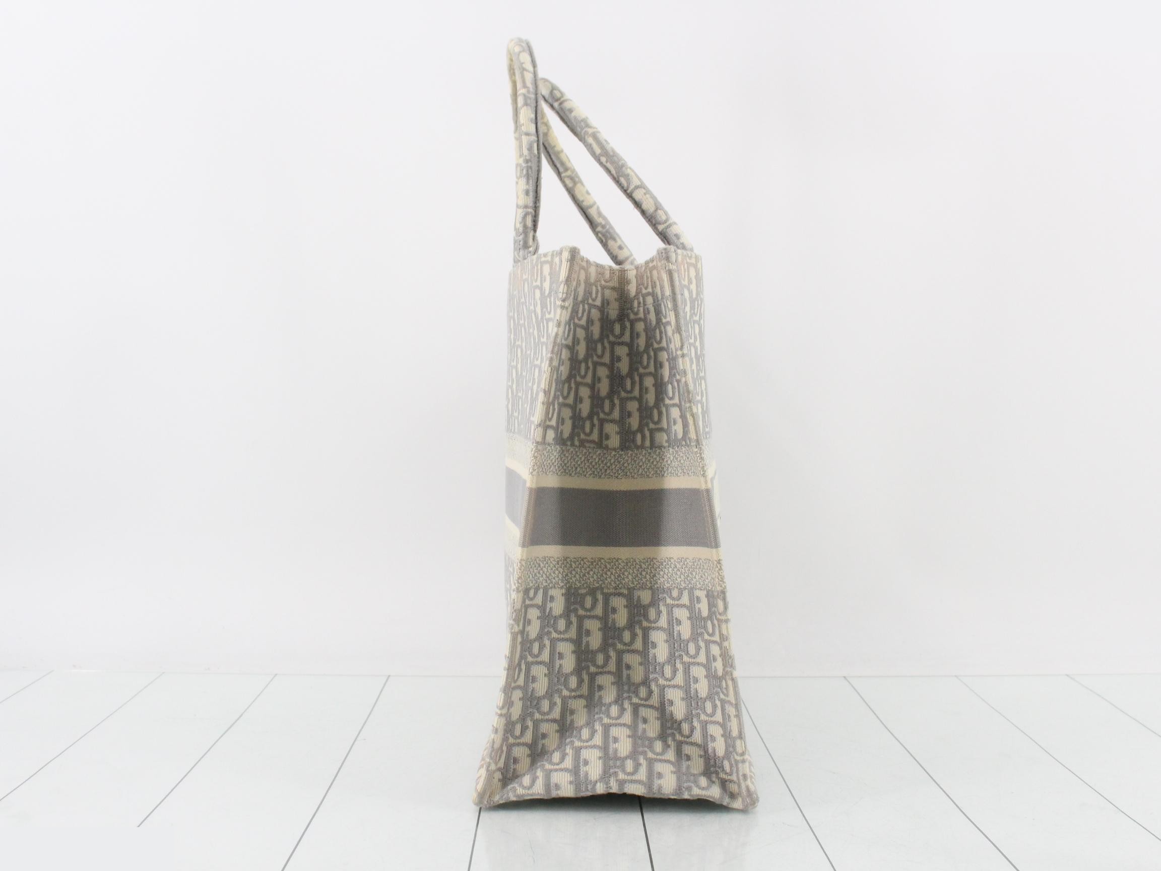 Oblique Book Tote Large — view 4