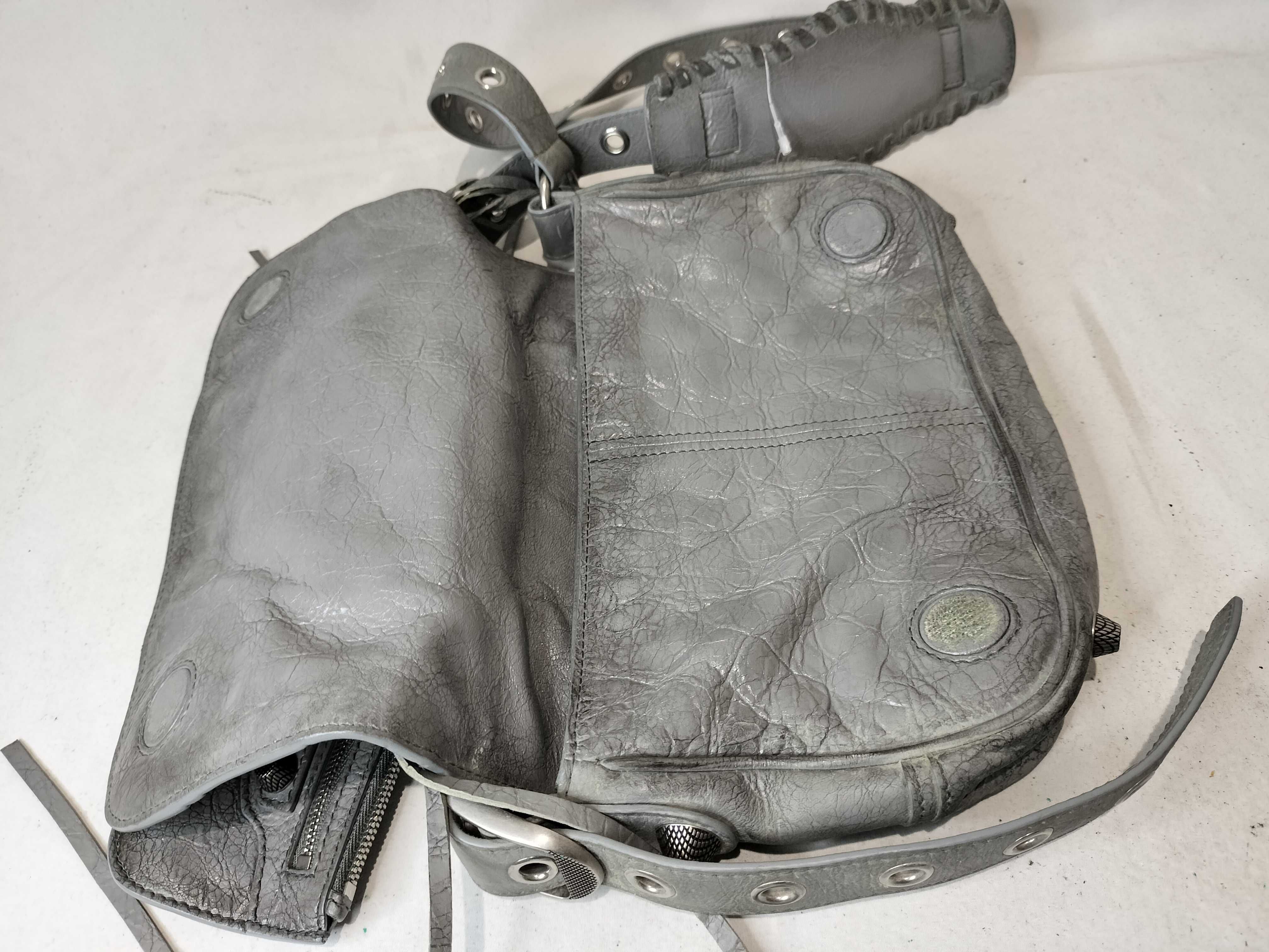 Le Cagole Flap Bag XS (Balenciaga Le Cagole Shoulder Bag) — view 8