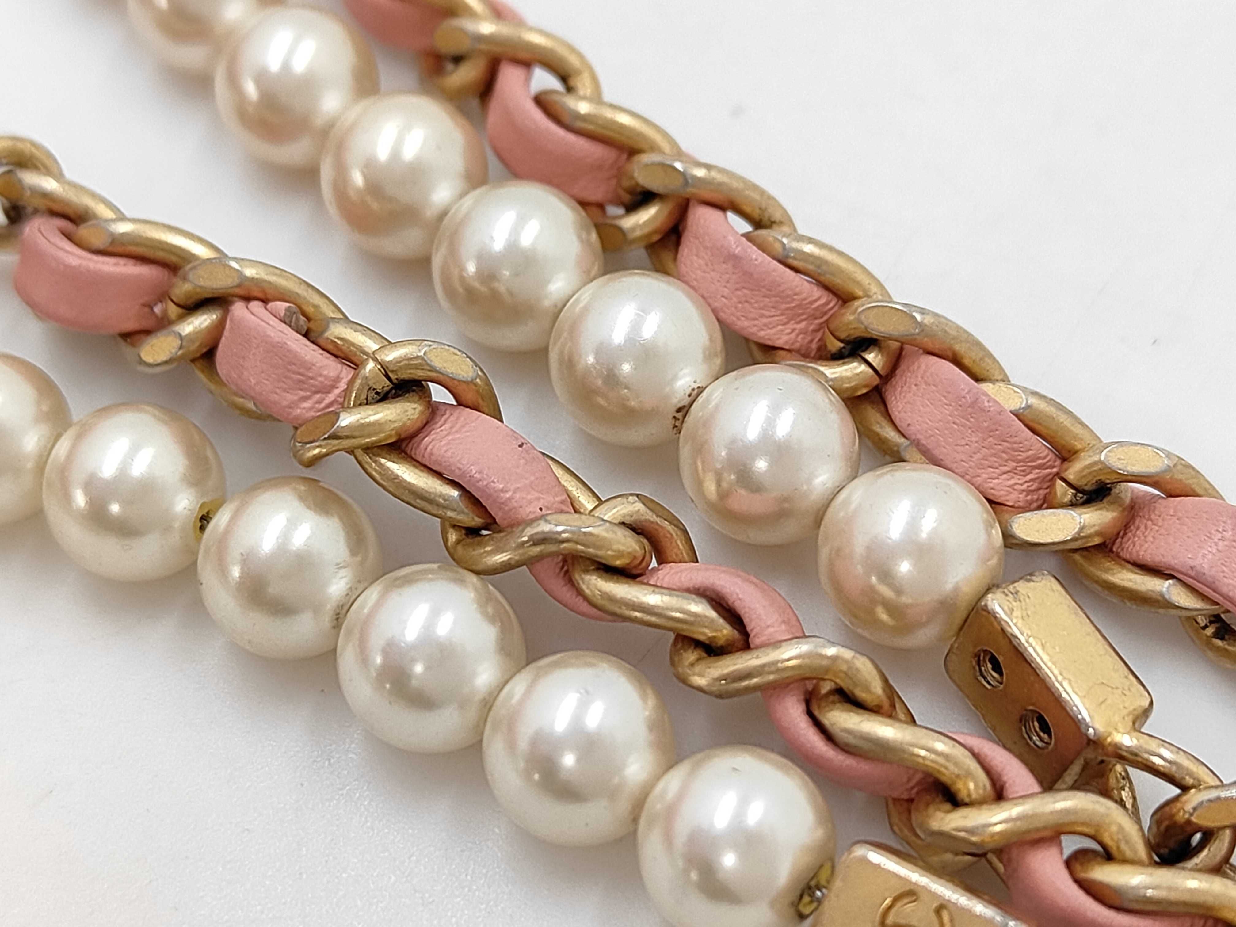 Matelasse Pearl Pink Chain Shoulder Bag — view 7