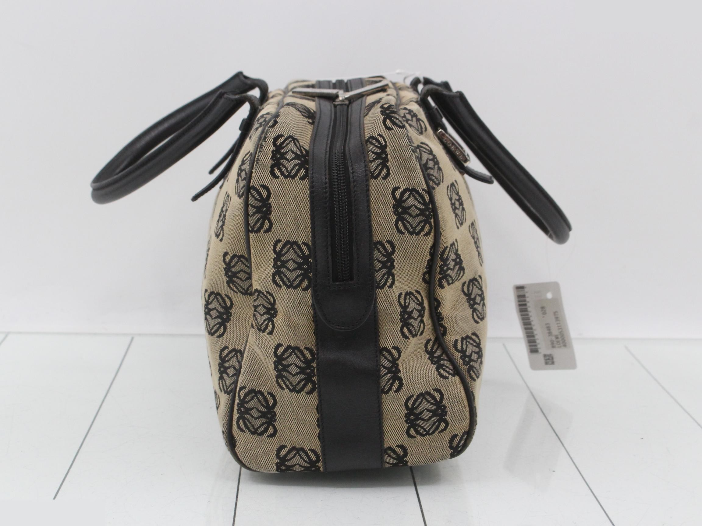 handbag — view 4