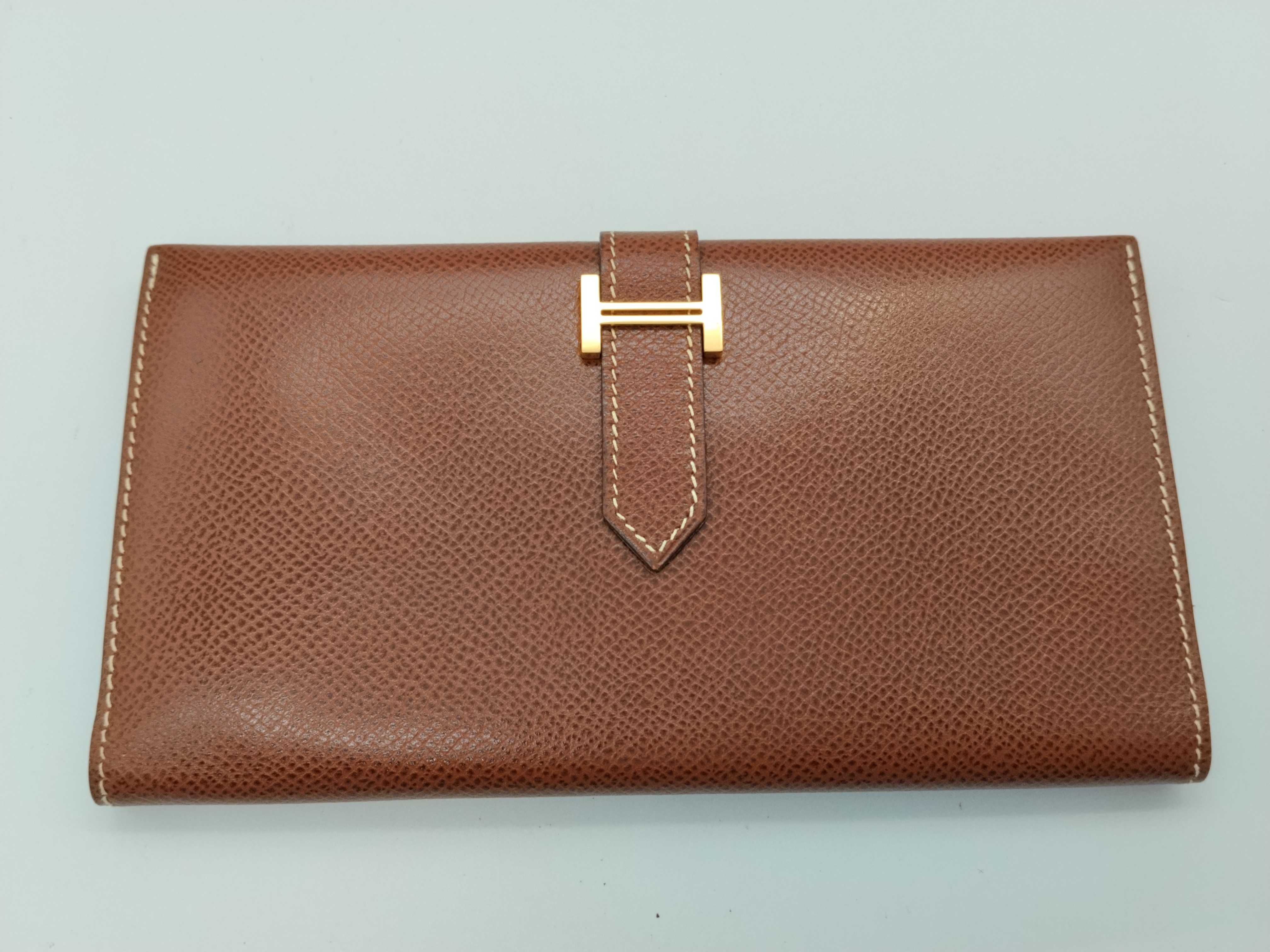 Bearn Soufflé E stamp Epsom leather wallet 32