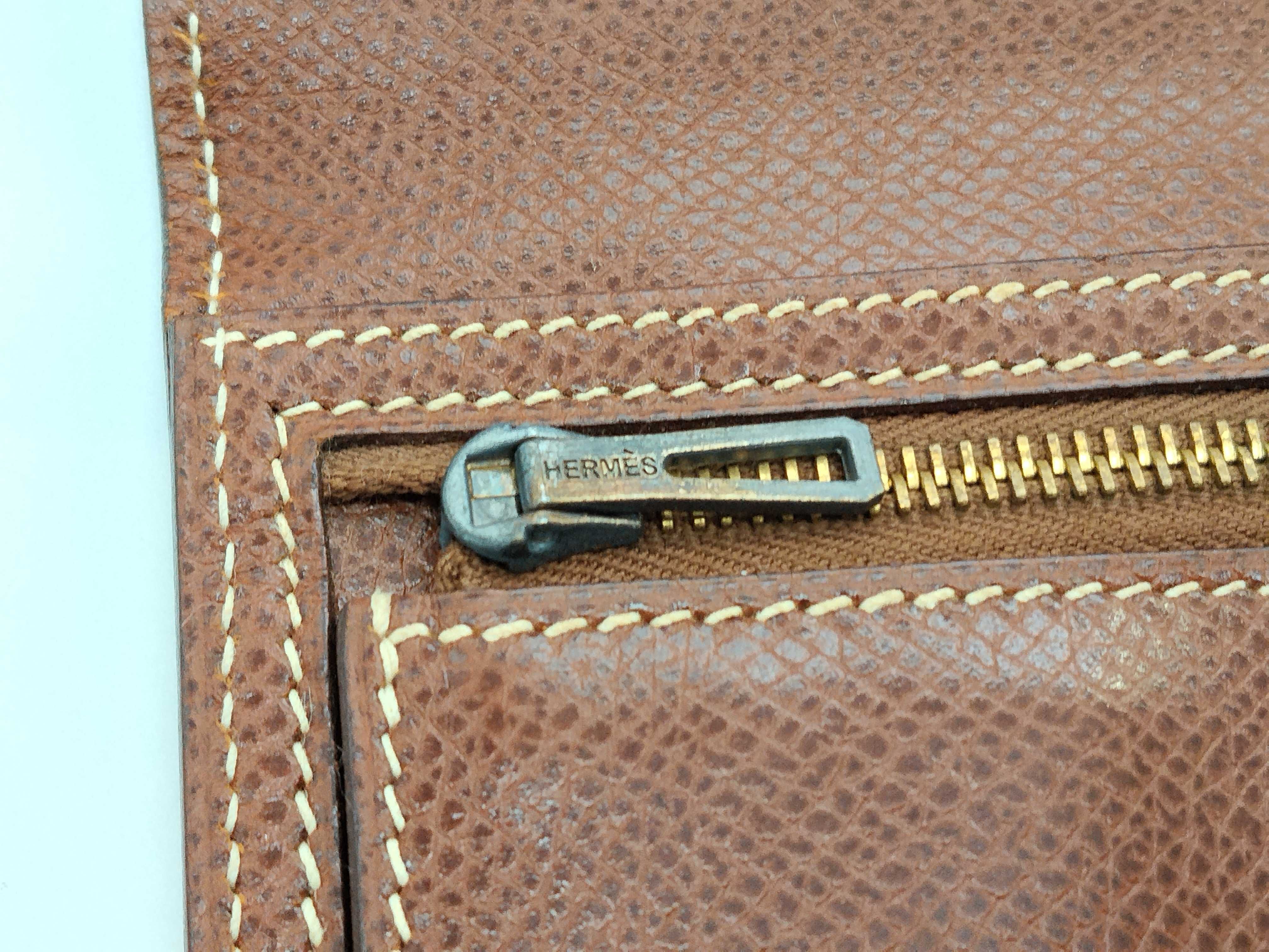 Bearn Soufflé E stamp Epsom leather wallet 32 — view 13