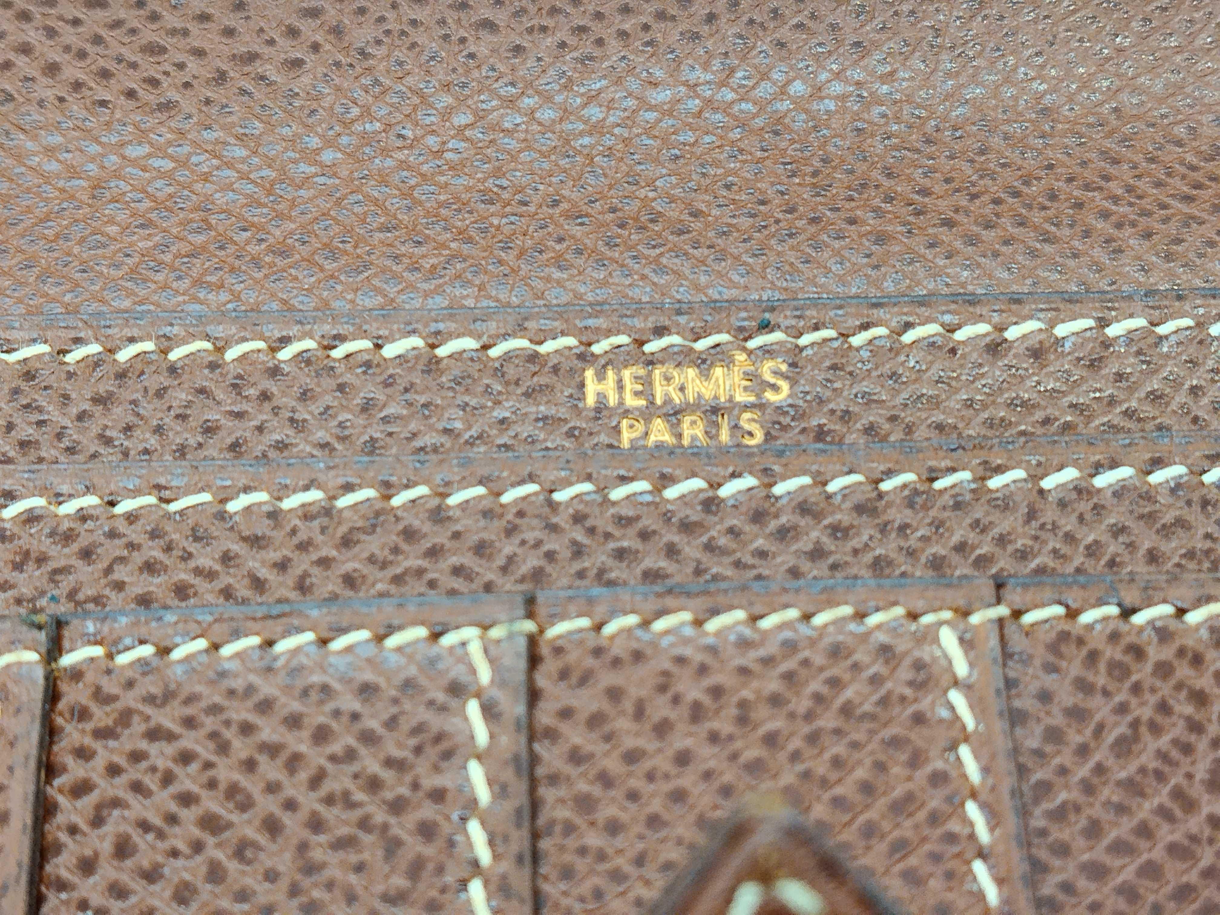 Bearn Soufflé E stamp Epsom leather wallet 32 — view 7