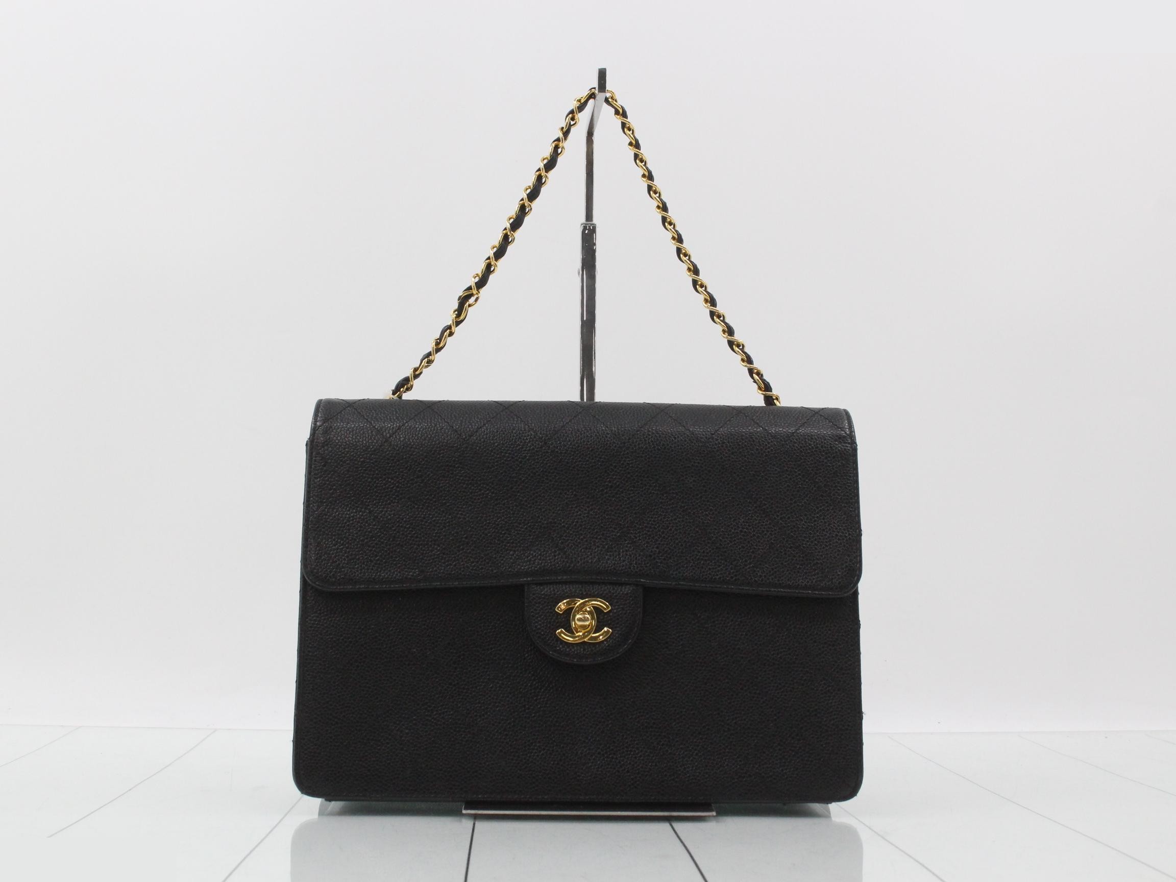 Matelassé caviar leather chain shoulder bag, model number 5.