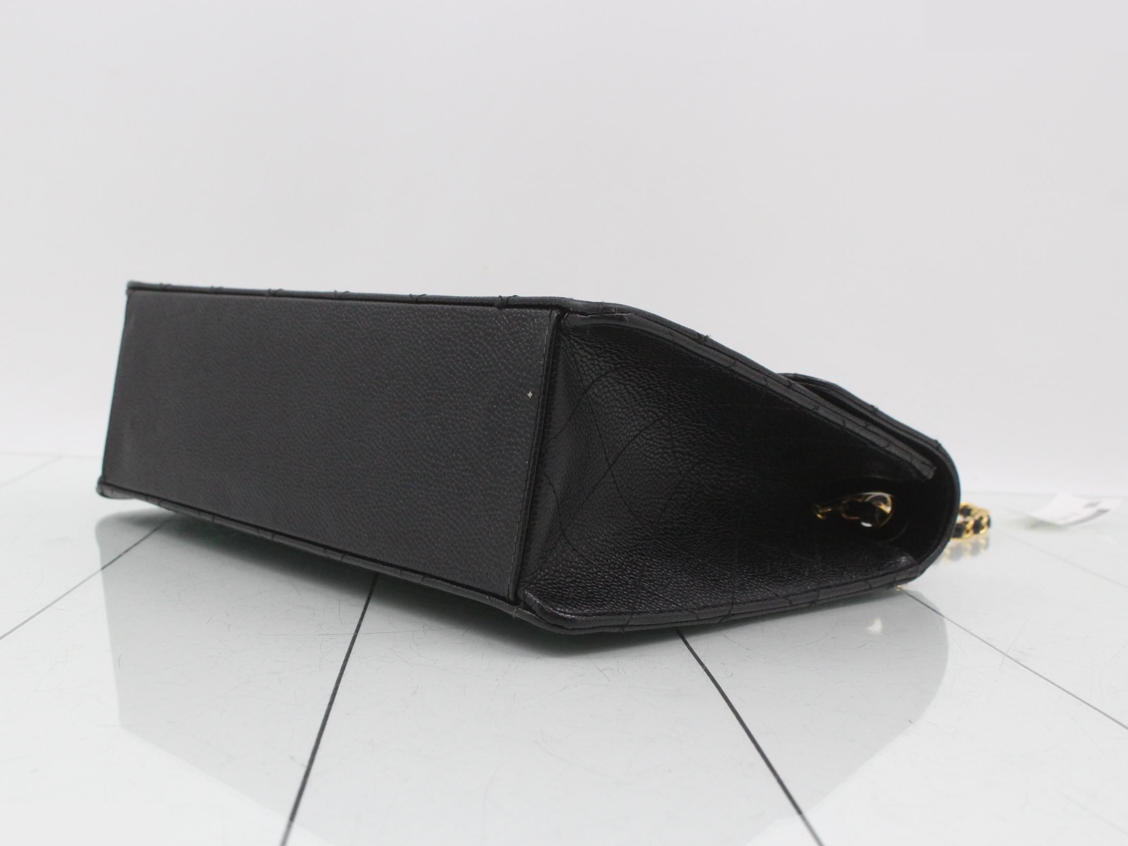 Matelassé caviar leather chain shoulder bag, model number 5. — view 6